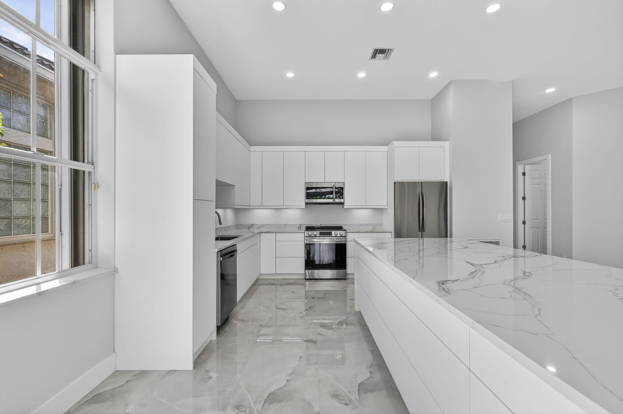 6935 Fairway Lakes Drive