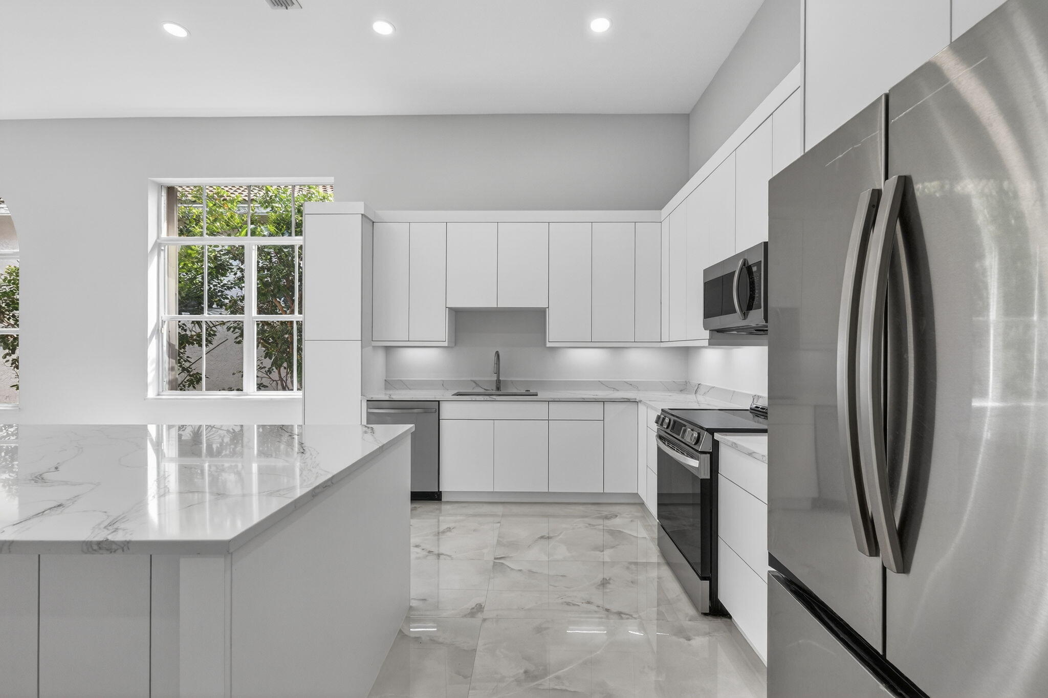 6935 Fairway Lakes Drive