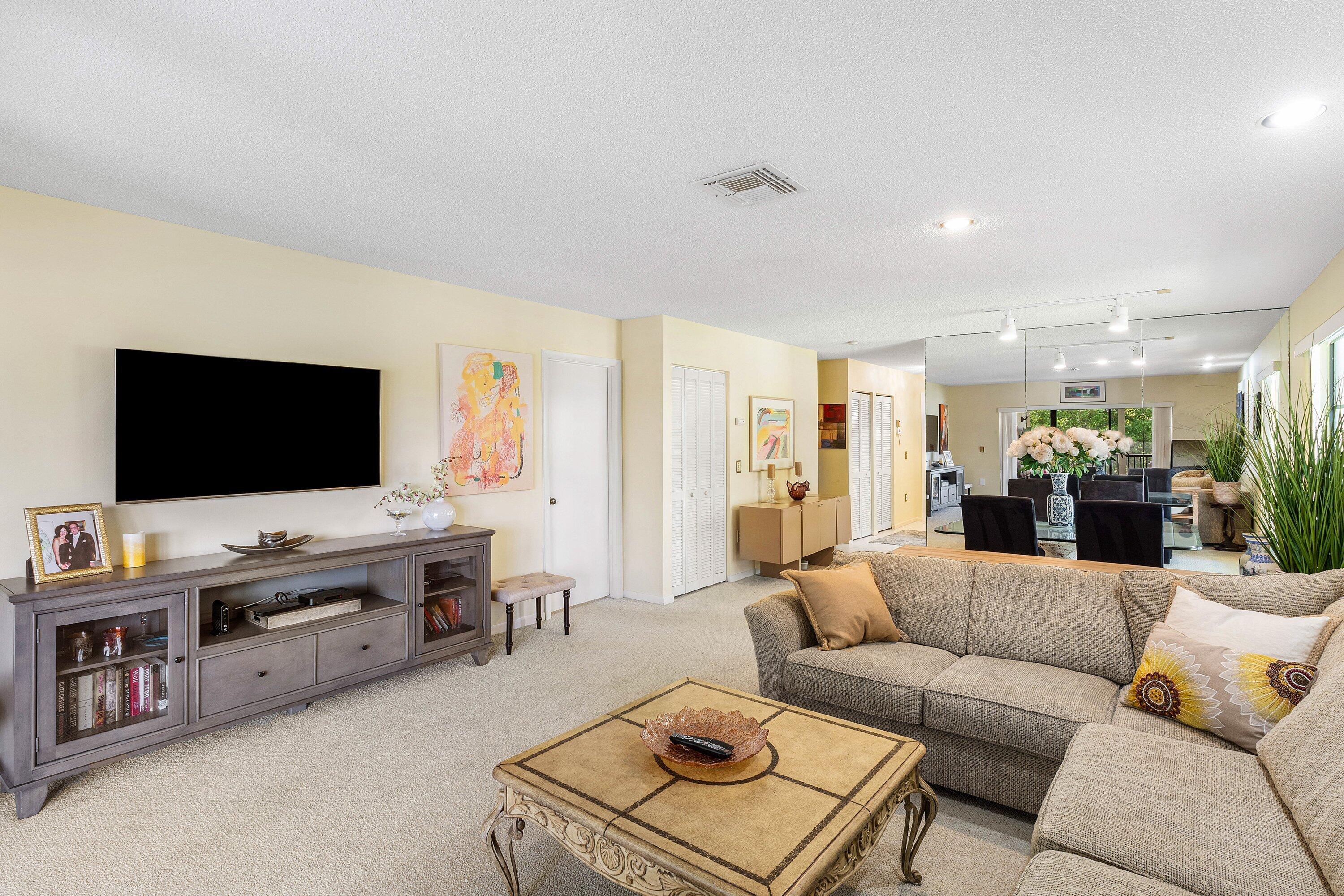 29 Stratford Lane West Unit B