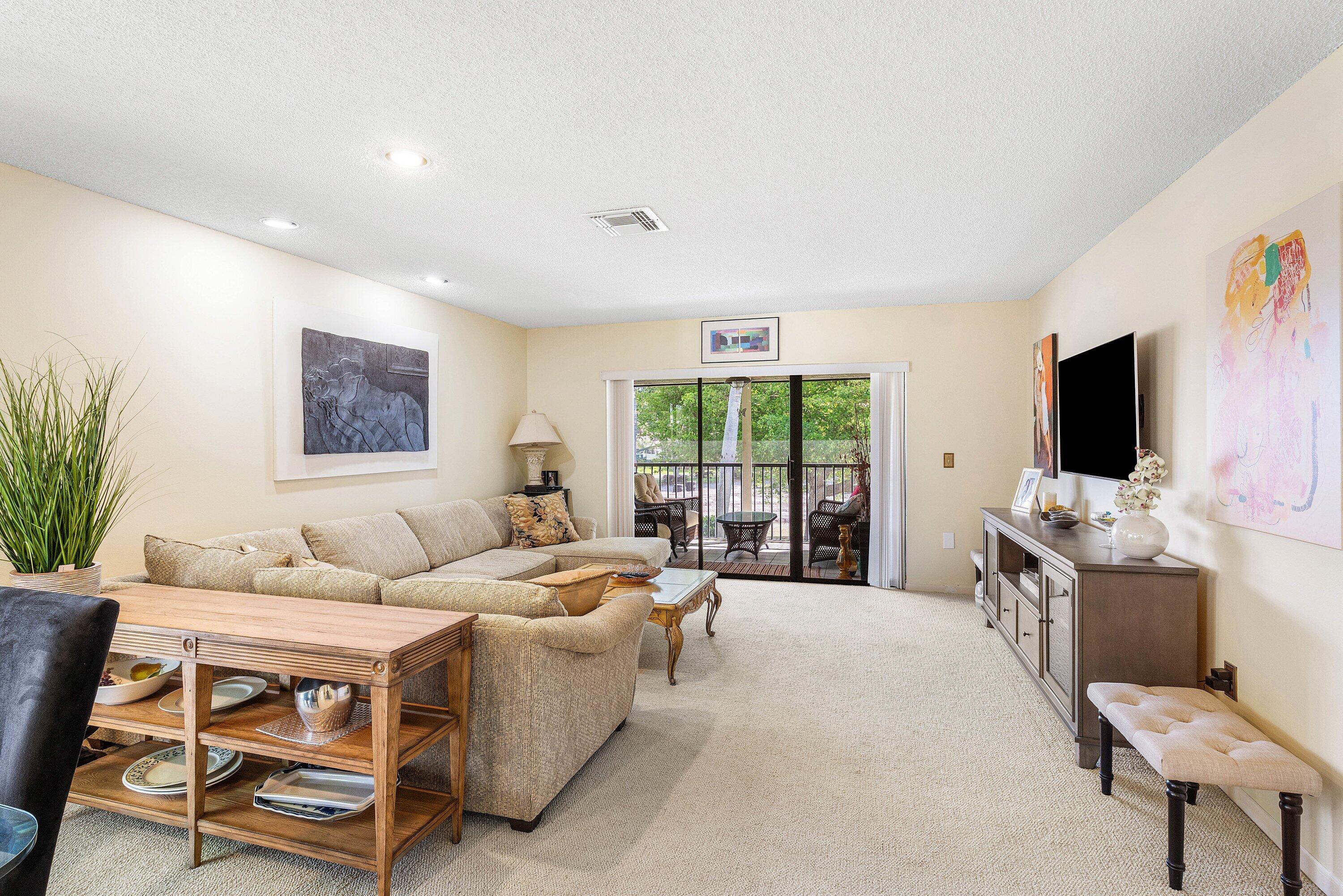 29 Stratford Lane West Unit B