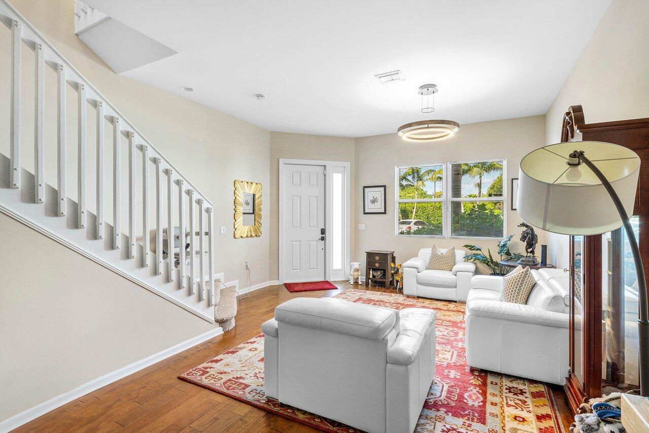 1875 Highland Grove Drive