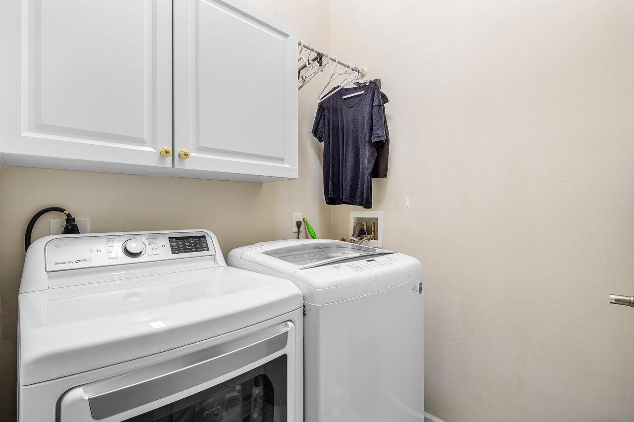 1875 Highland Grove Drive