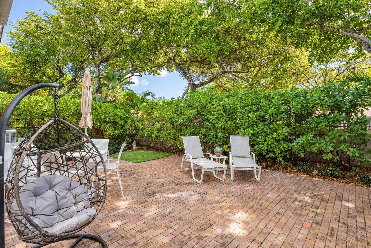 1875 Highland Grove Drive