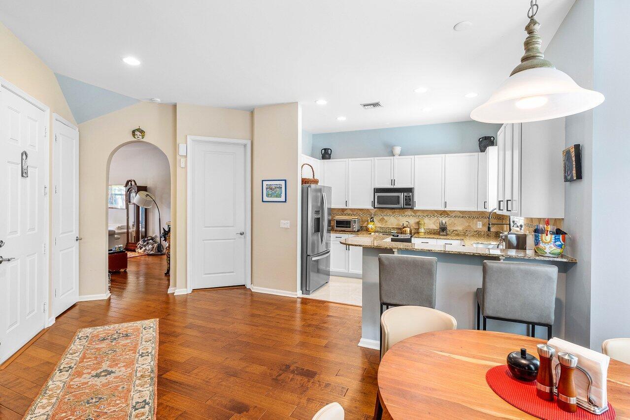 1875 Highland Grove Drive