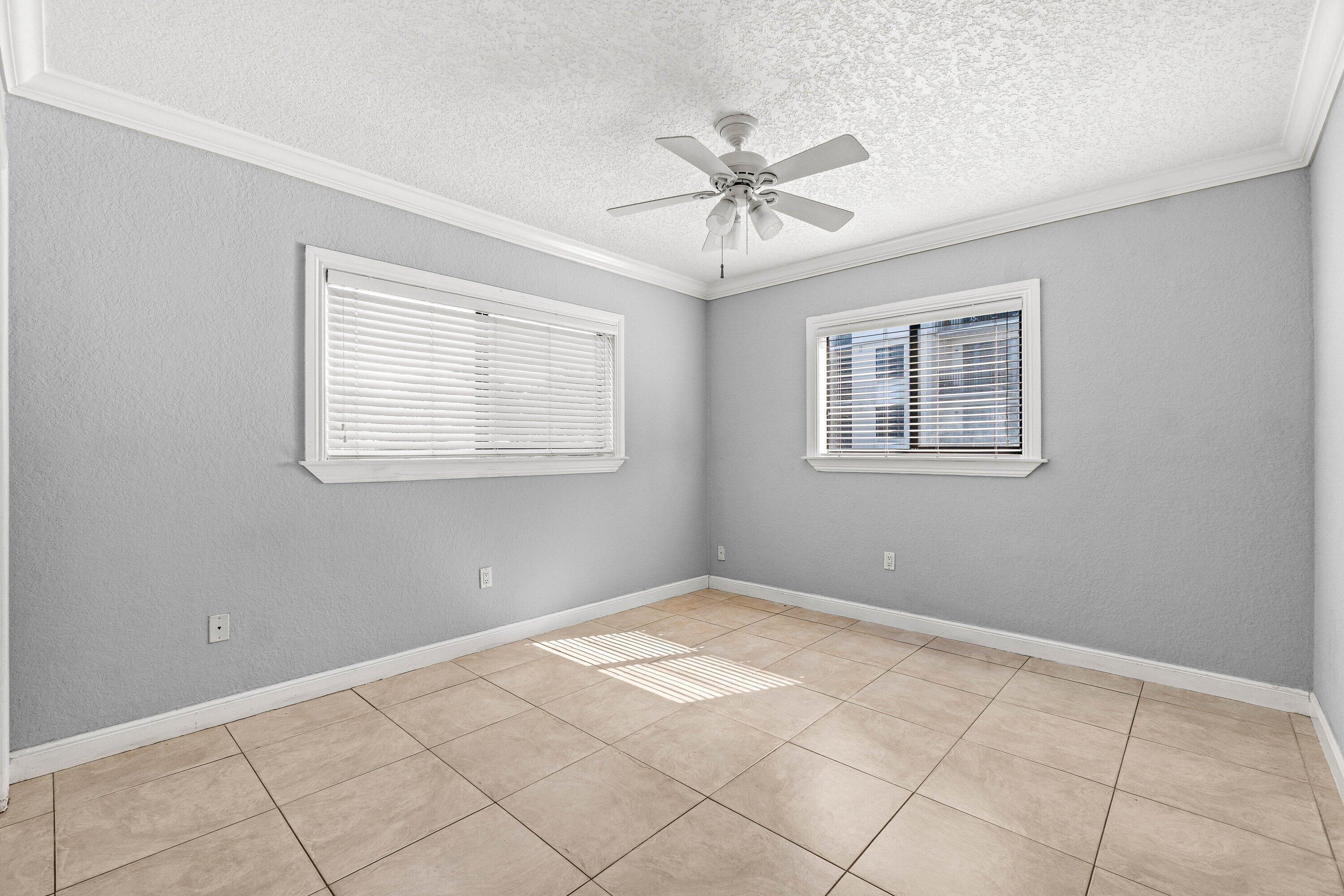 200 SW 7th Street 3