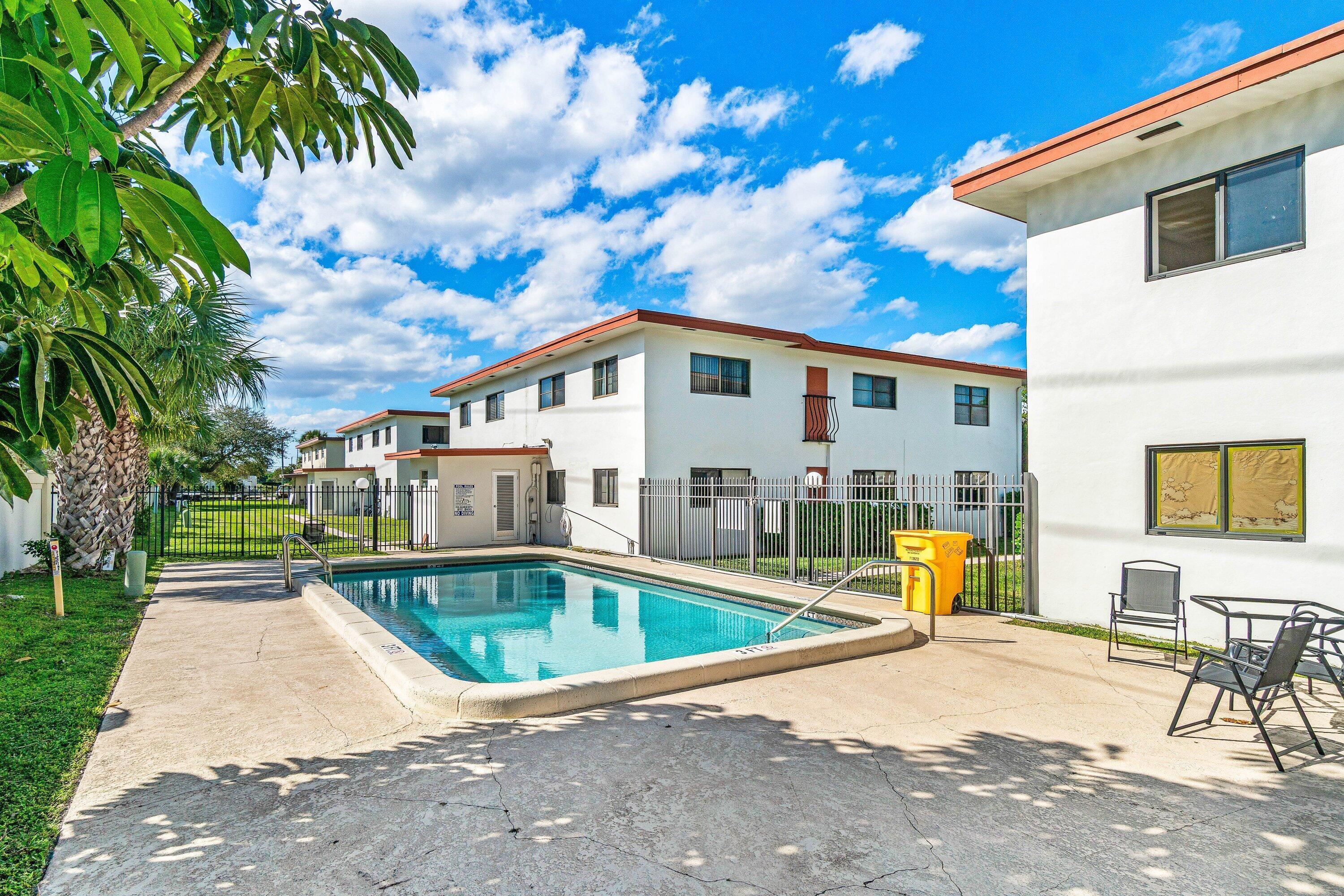 200 SW 7th Street 3