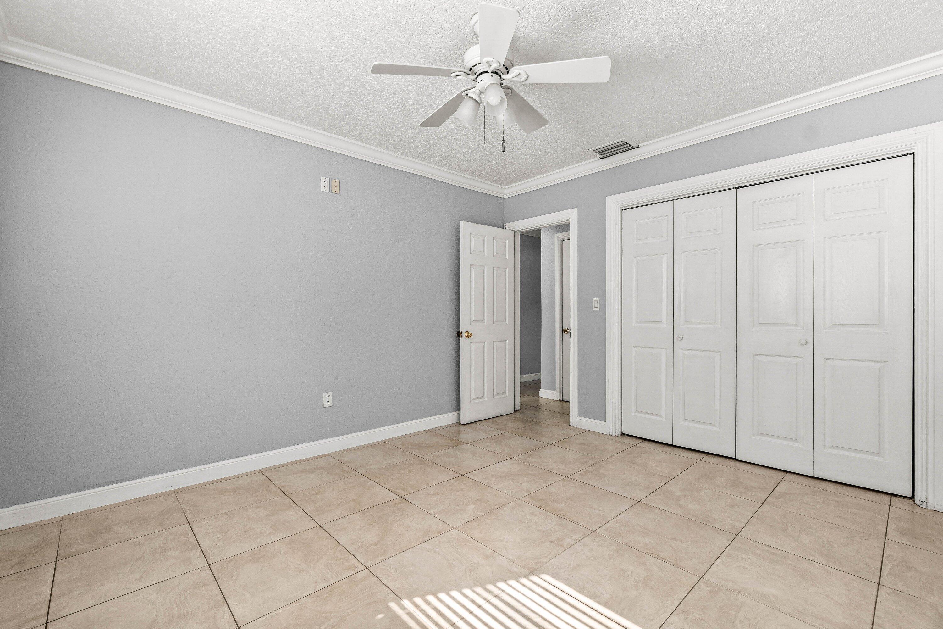 200 SW 7th Street 3
