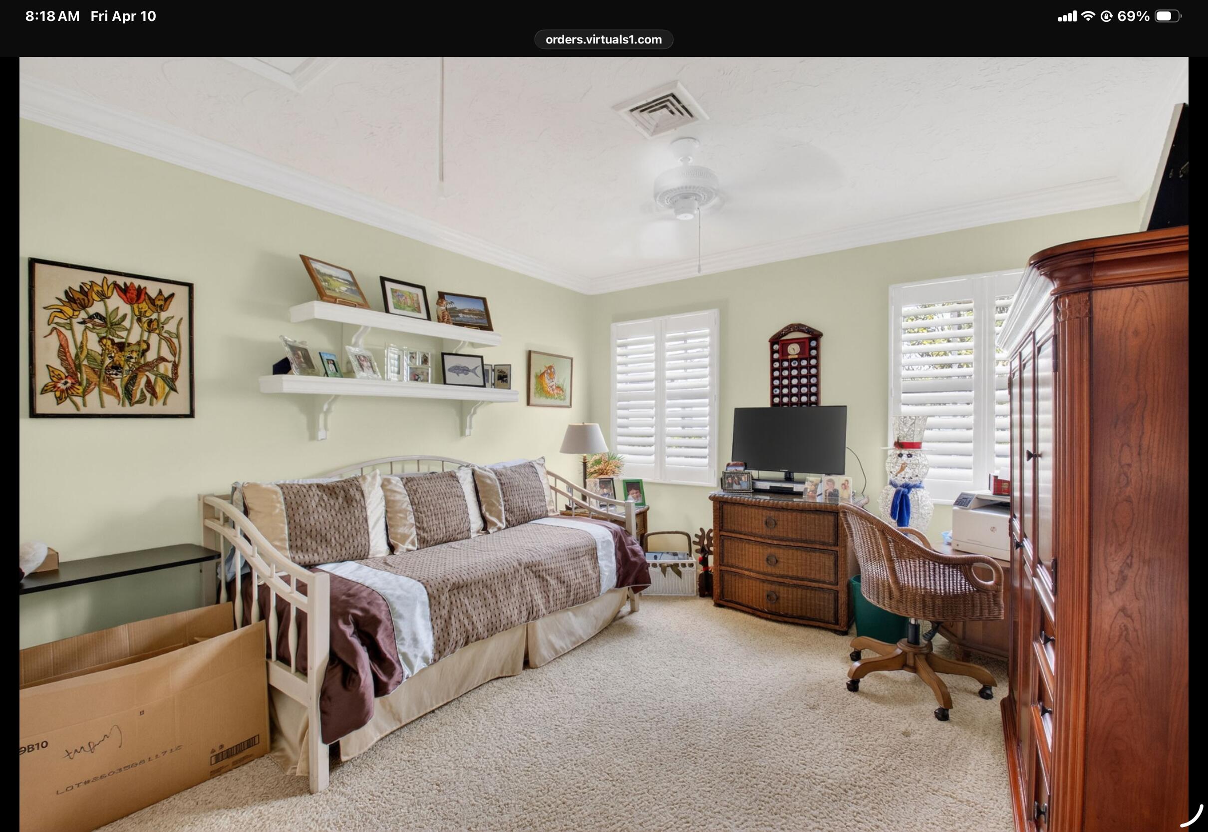 2 Holly Drive