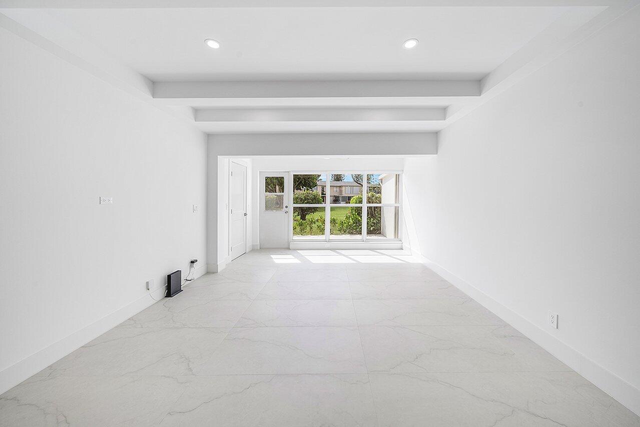 1541 NW 20th Avenue 101