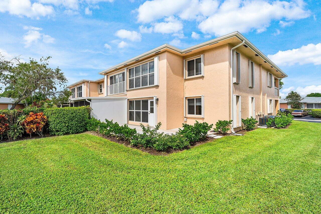 1541 NW 20th Avenue 101