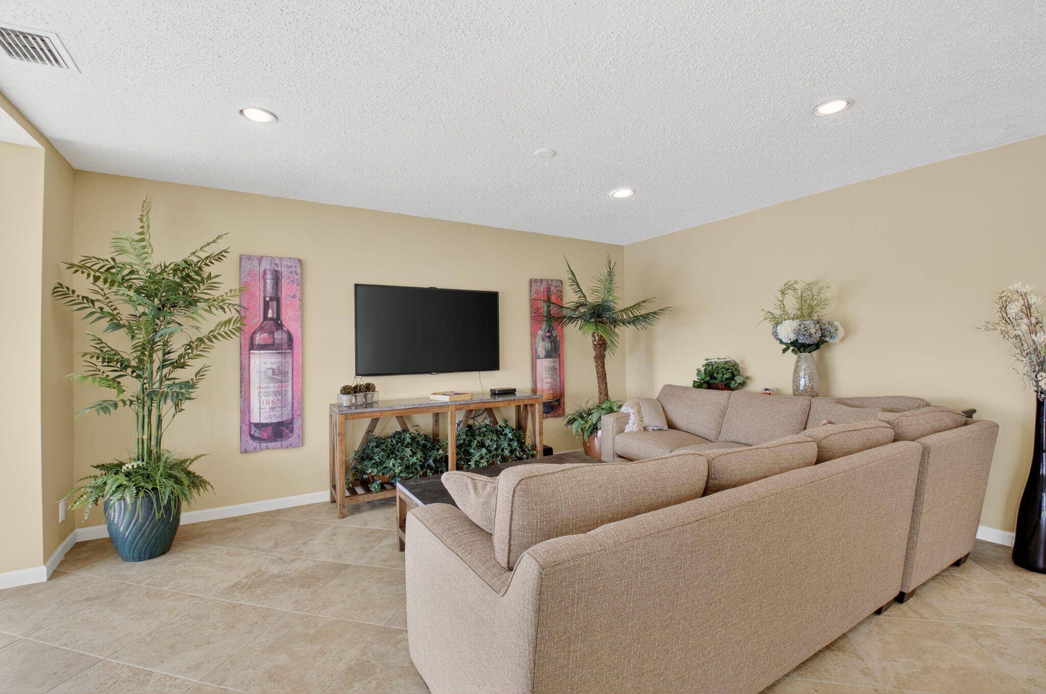 21 Eastgate Drive D