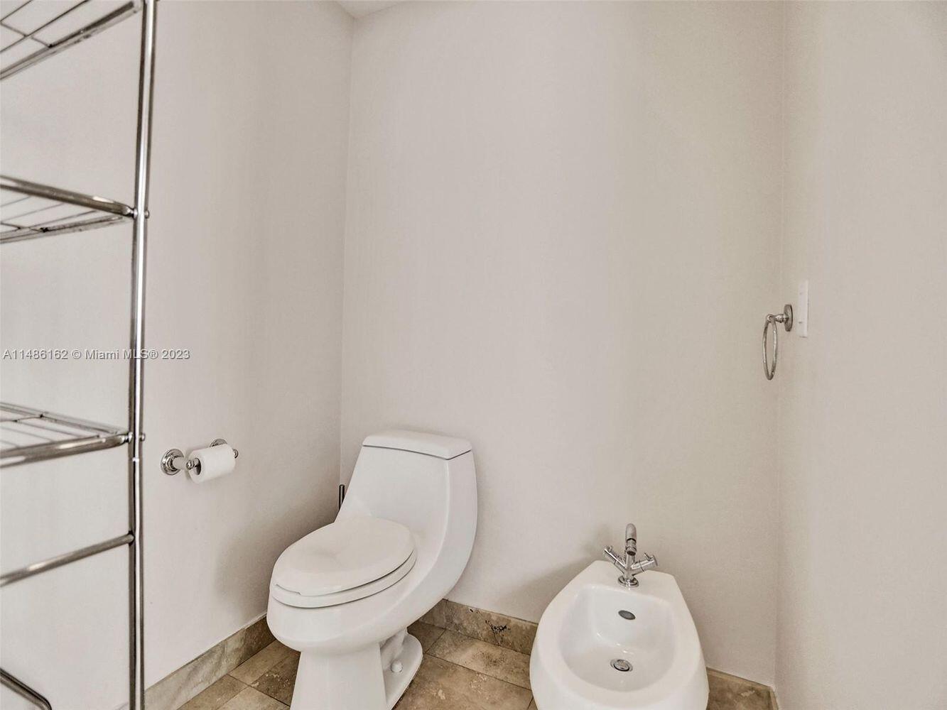 17555 Collins Avenue 1805