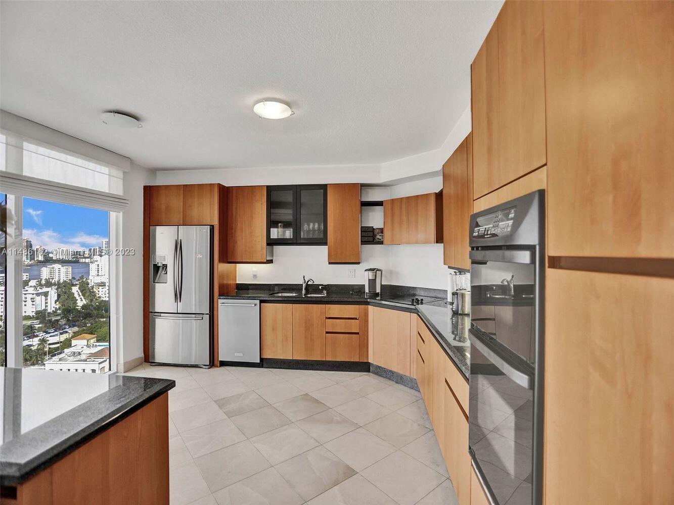 17555 Collins Avenue 1805