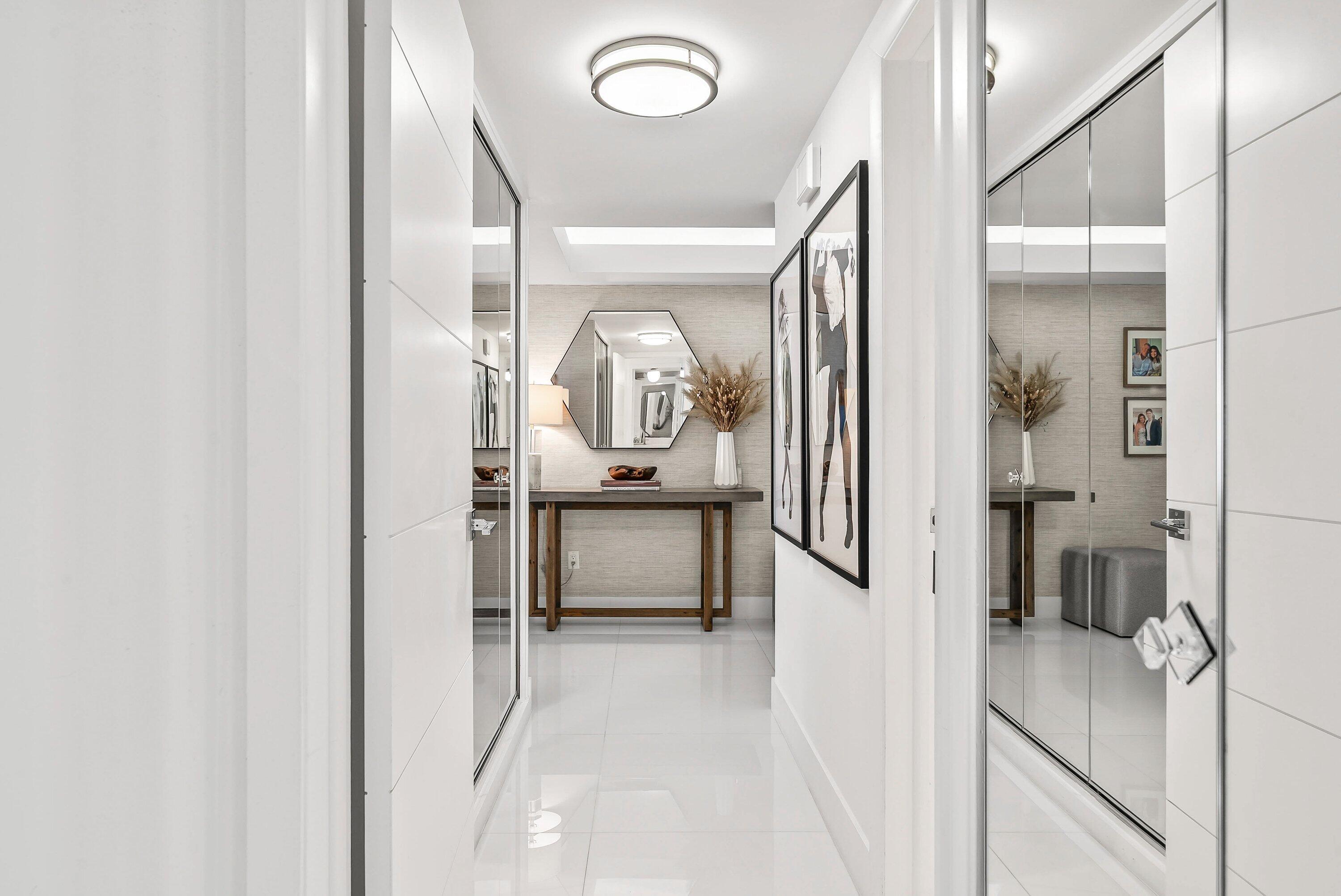 700 S Ocean Boulevard 705