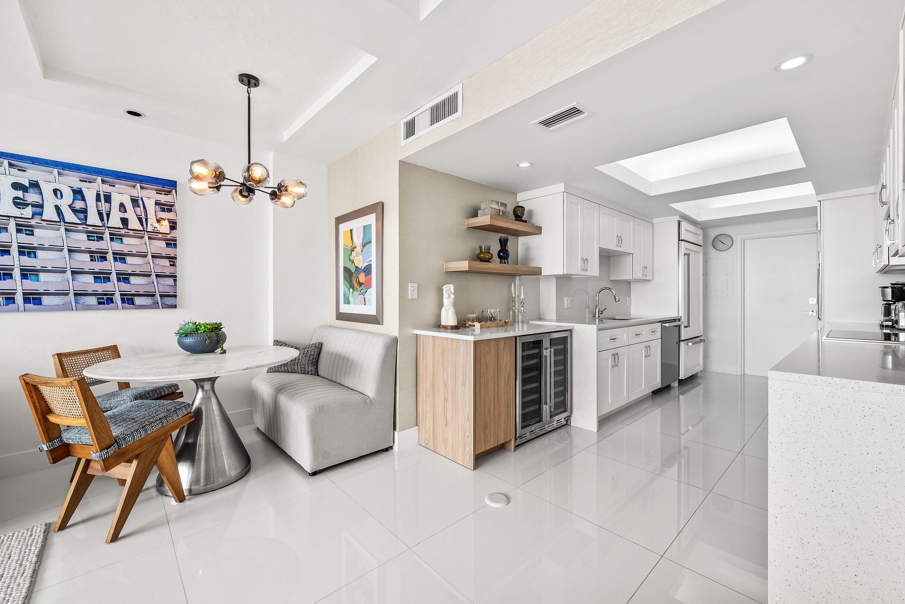 700 S Ocean Boulevard 705