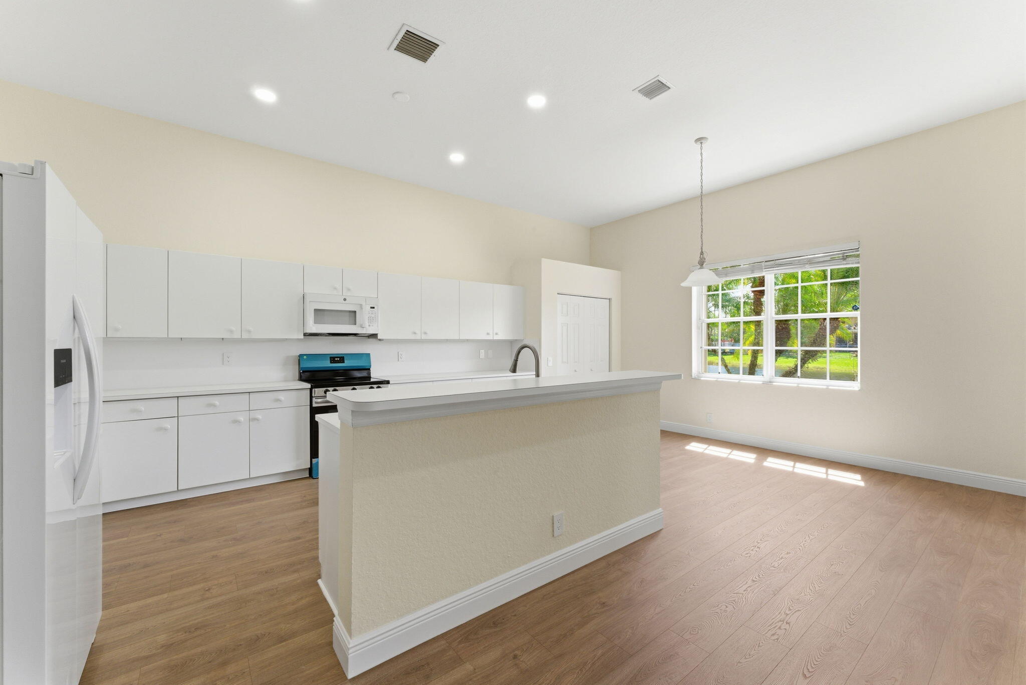 1112 Skylark Drive