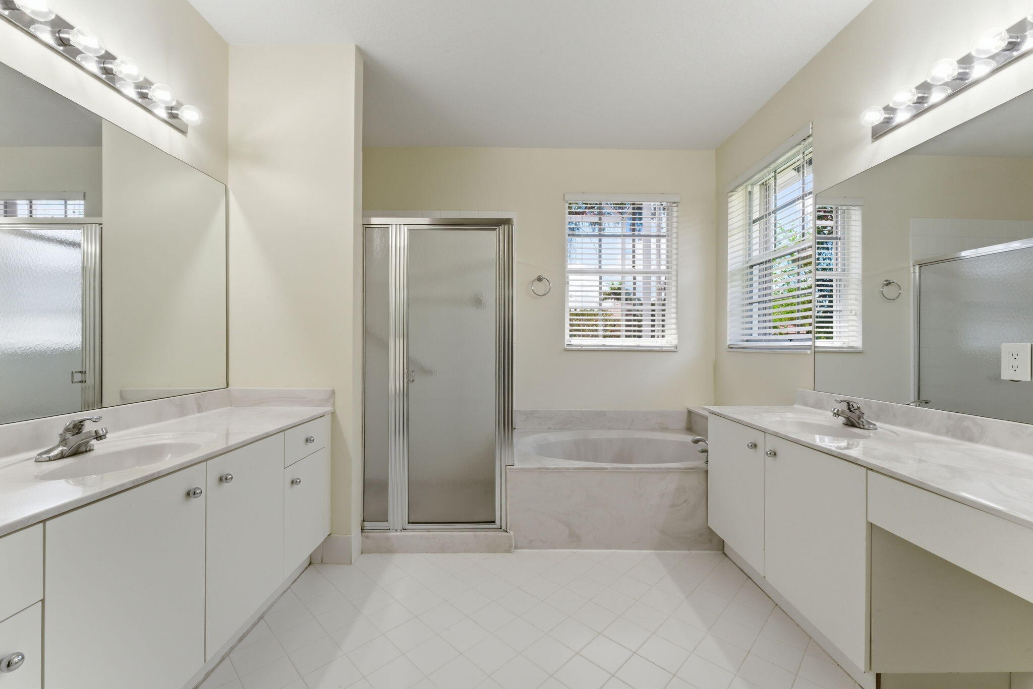 1112 Skylark Drive