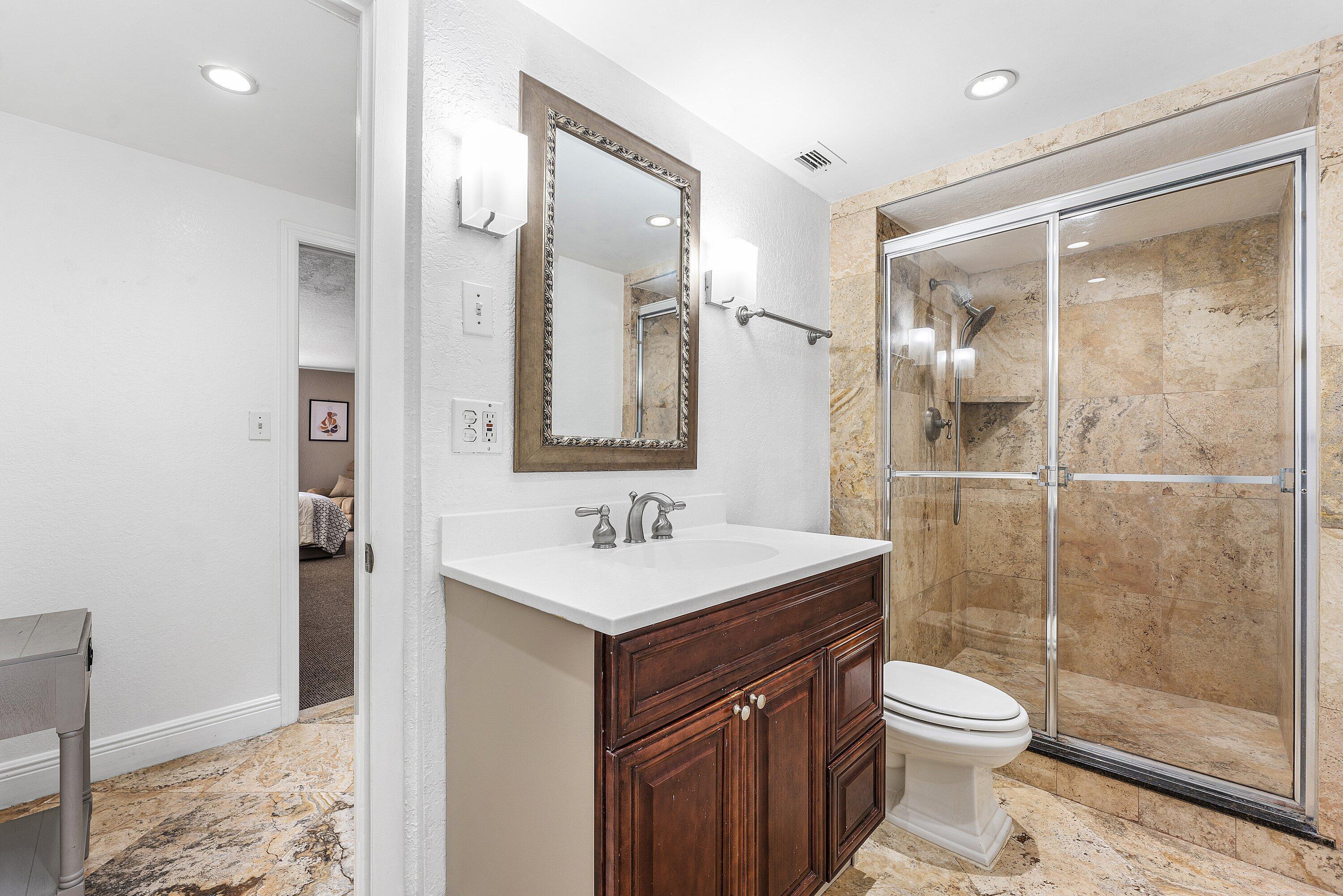 1600 S Ocean Drive 7h