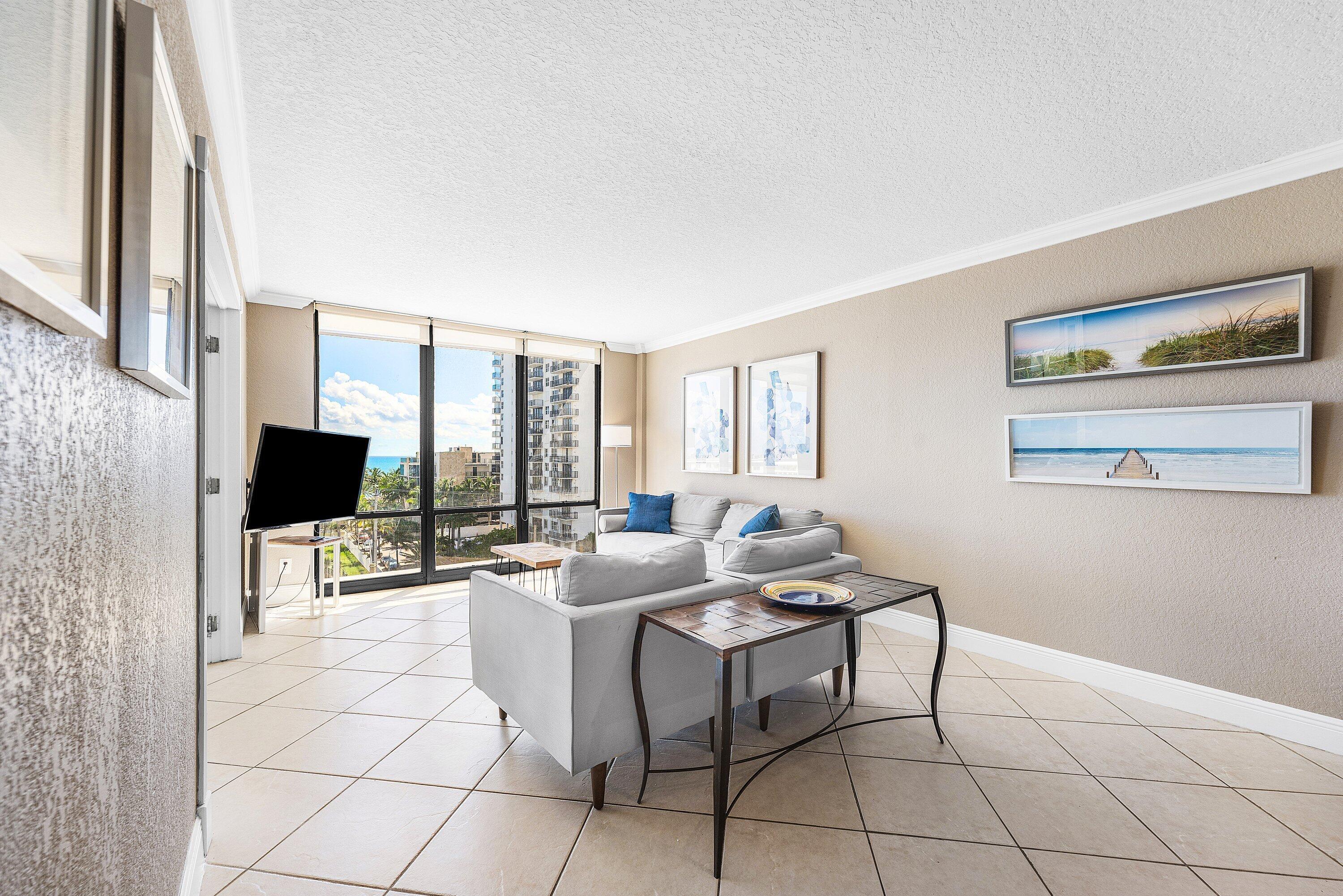 1600 S Ocean Drive 7h