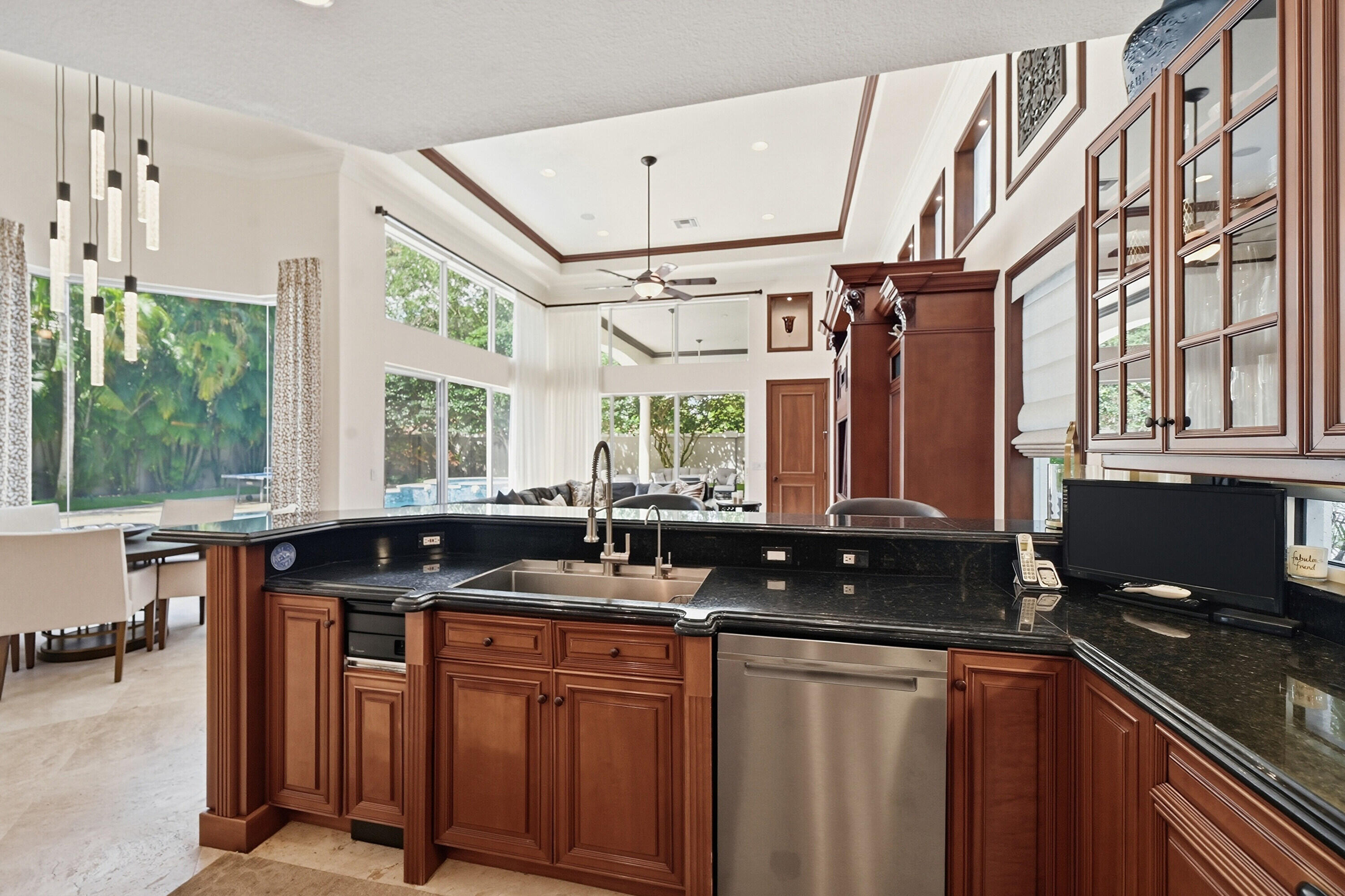 2425 NW 49th Lane