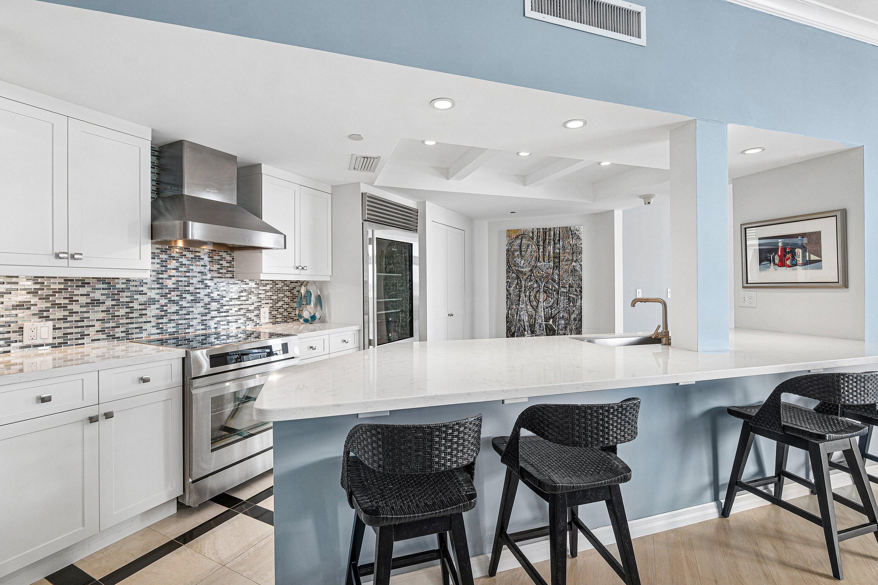 300 SE 5th Avenue Ph 8120