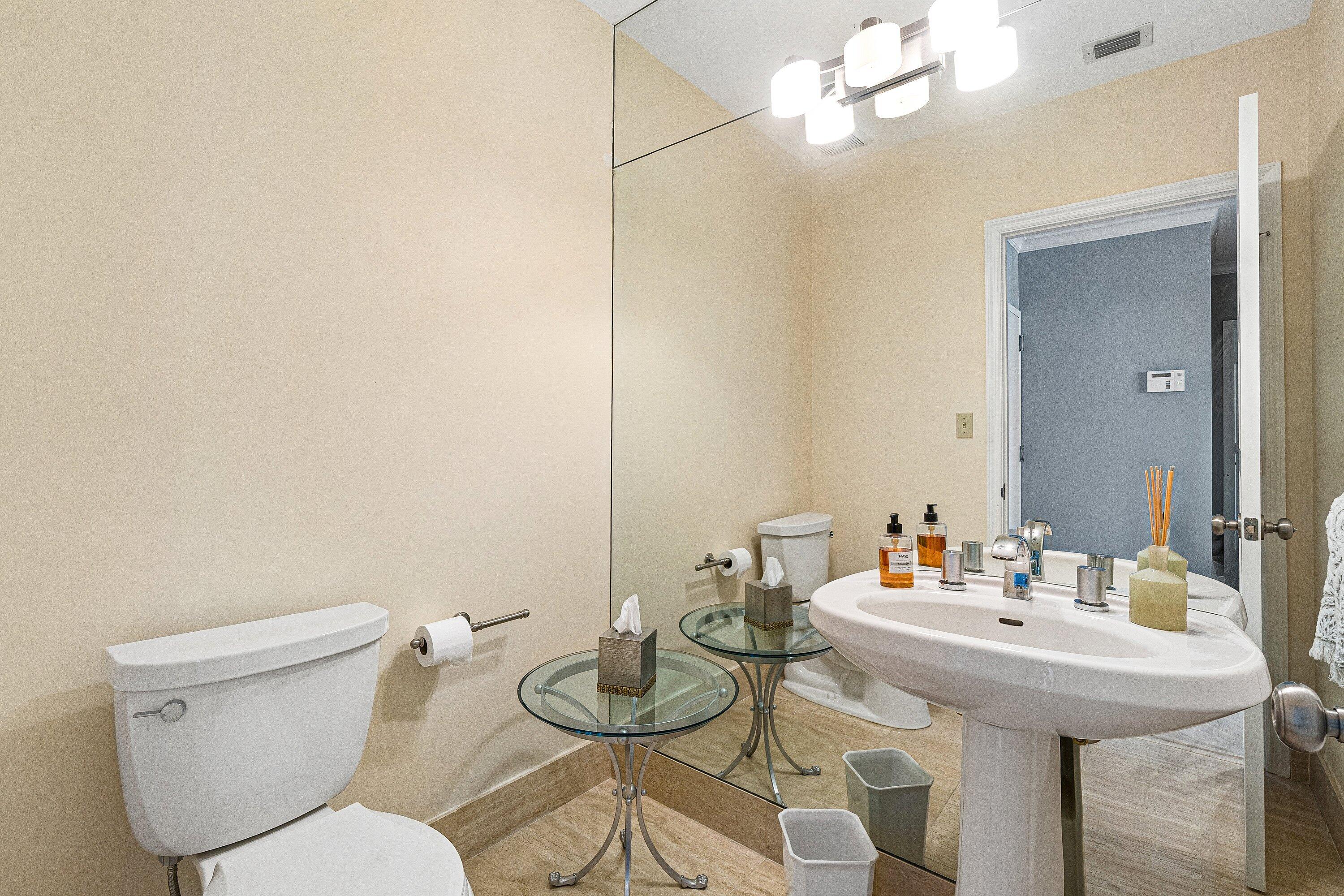 300 SE 5th Avenue Ph 8120