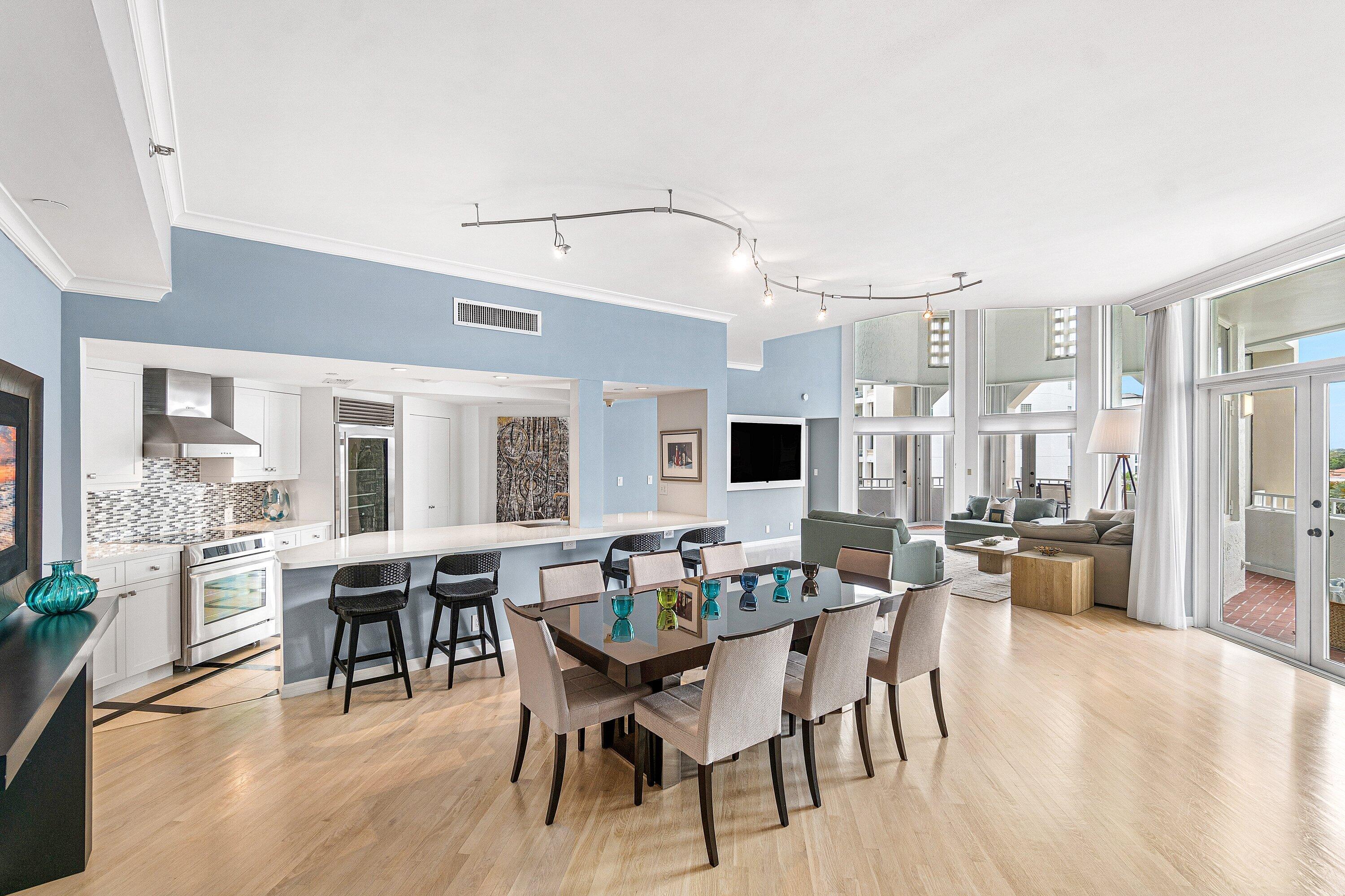 300 SE 5th Avenue Ph 8120