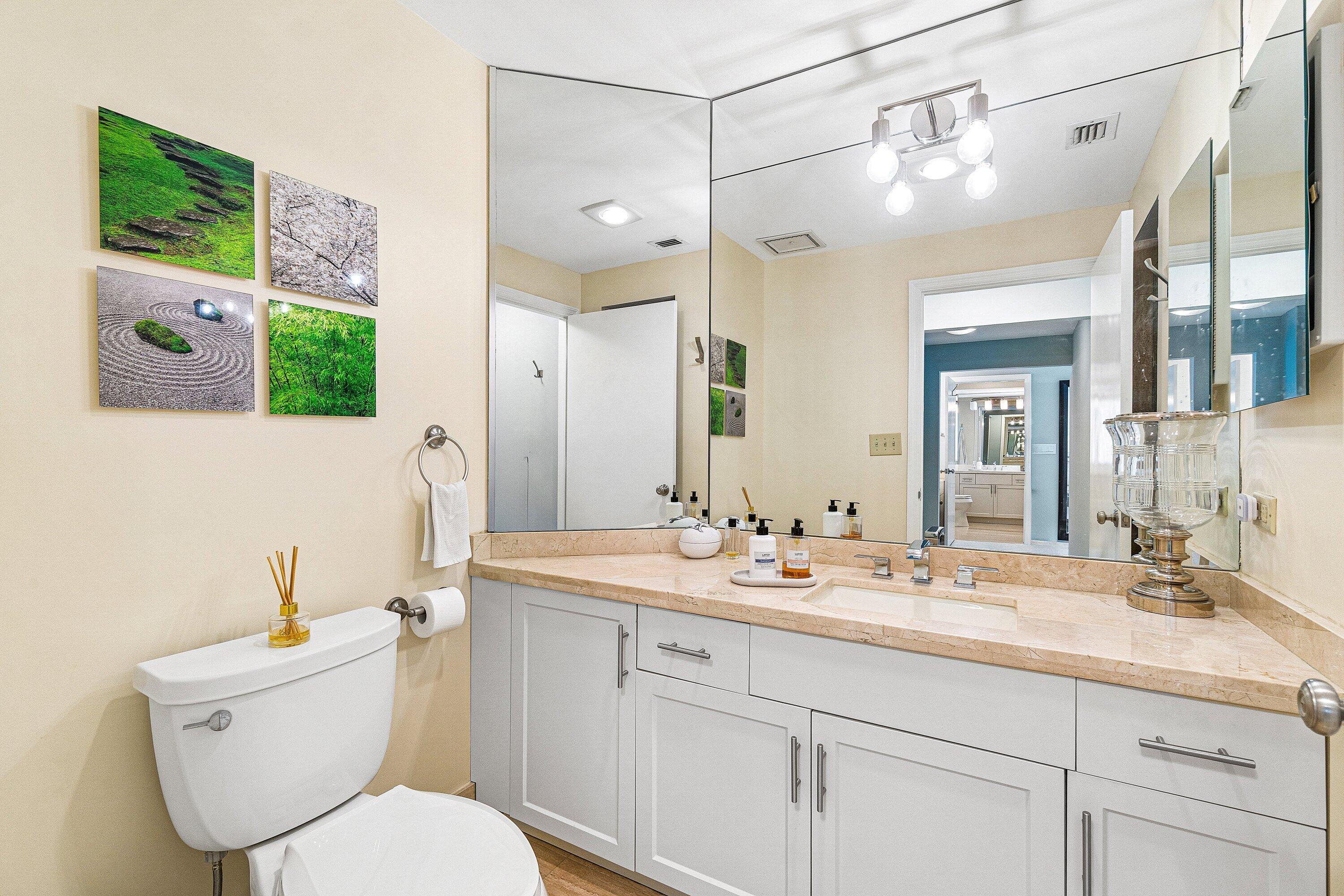 300 SE 5th Avenue Ph 8120