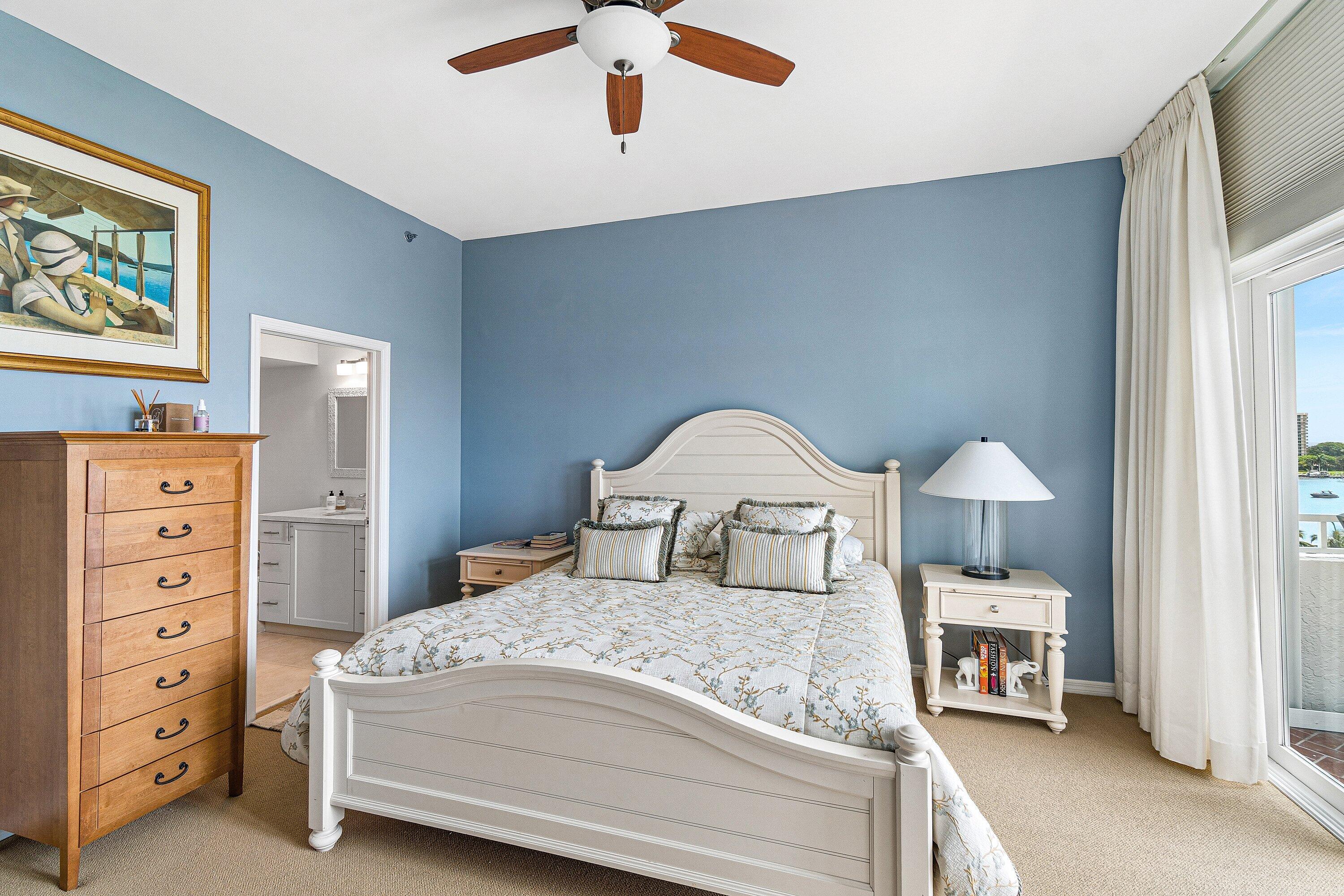 300 SE 5th Avenue Ph 8120