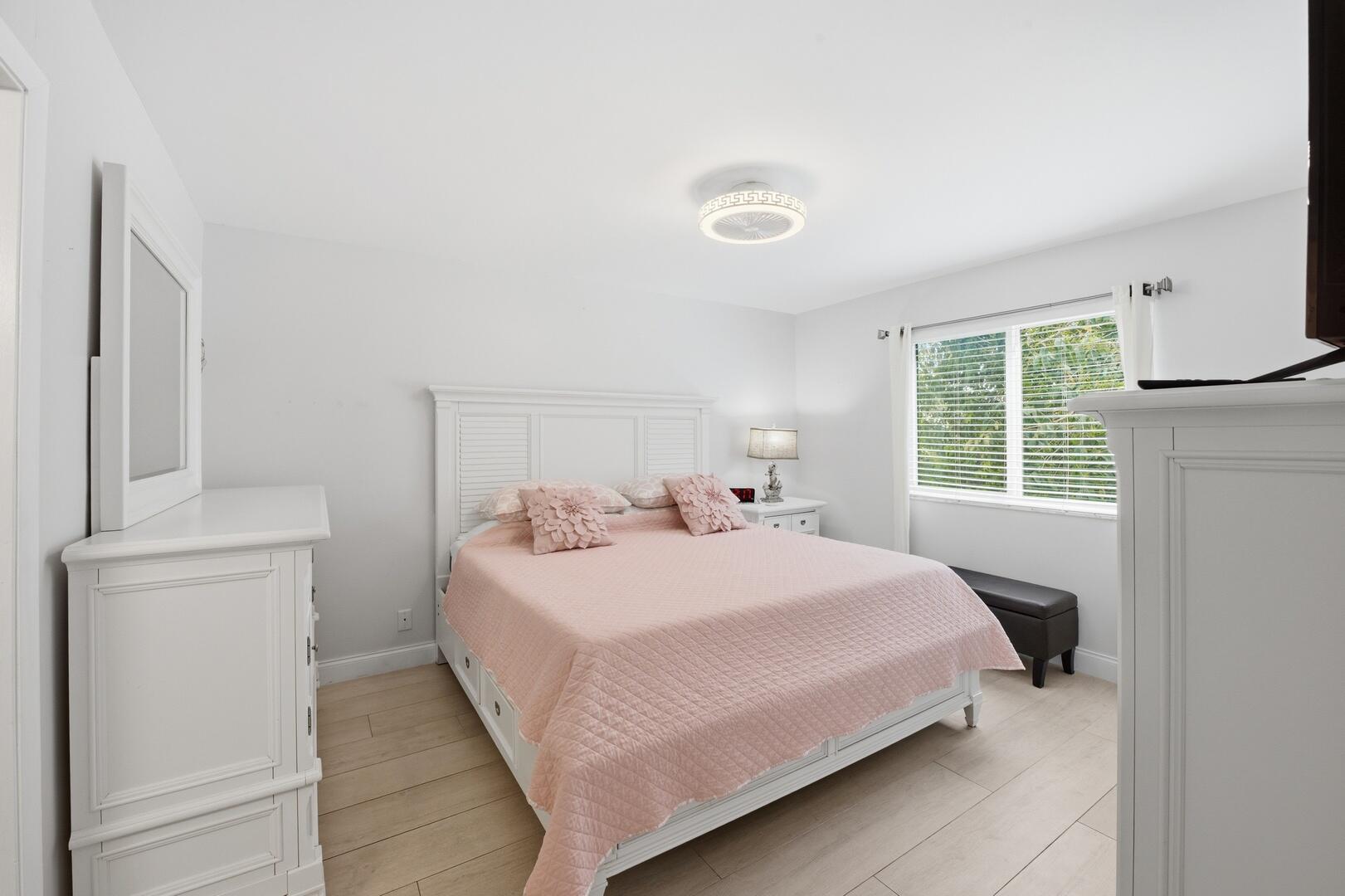 3138 Via Poinciana 306