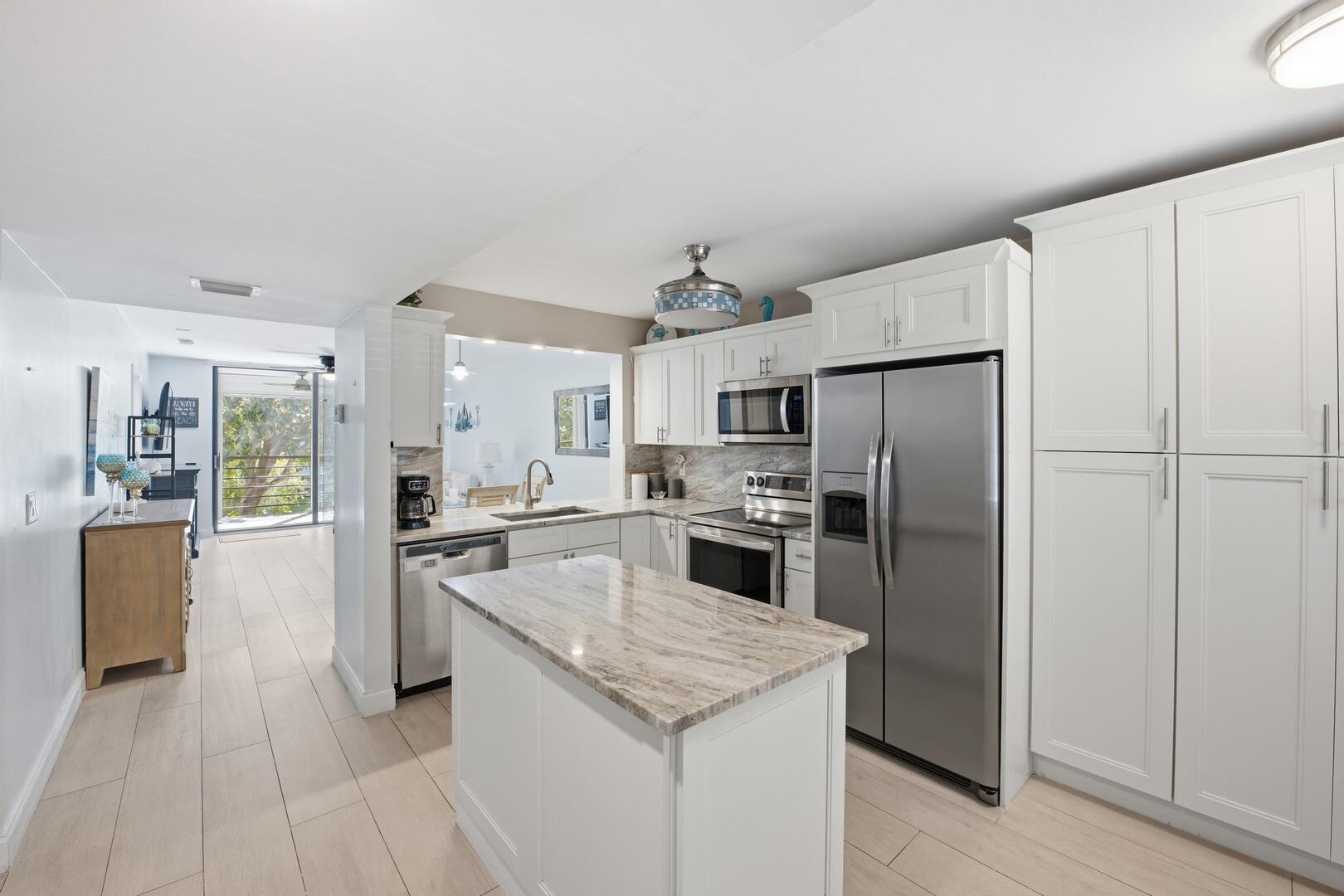 3138 Via Poinciana 306
