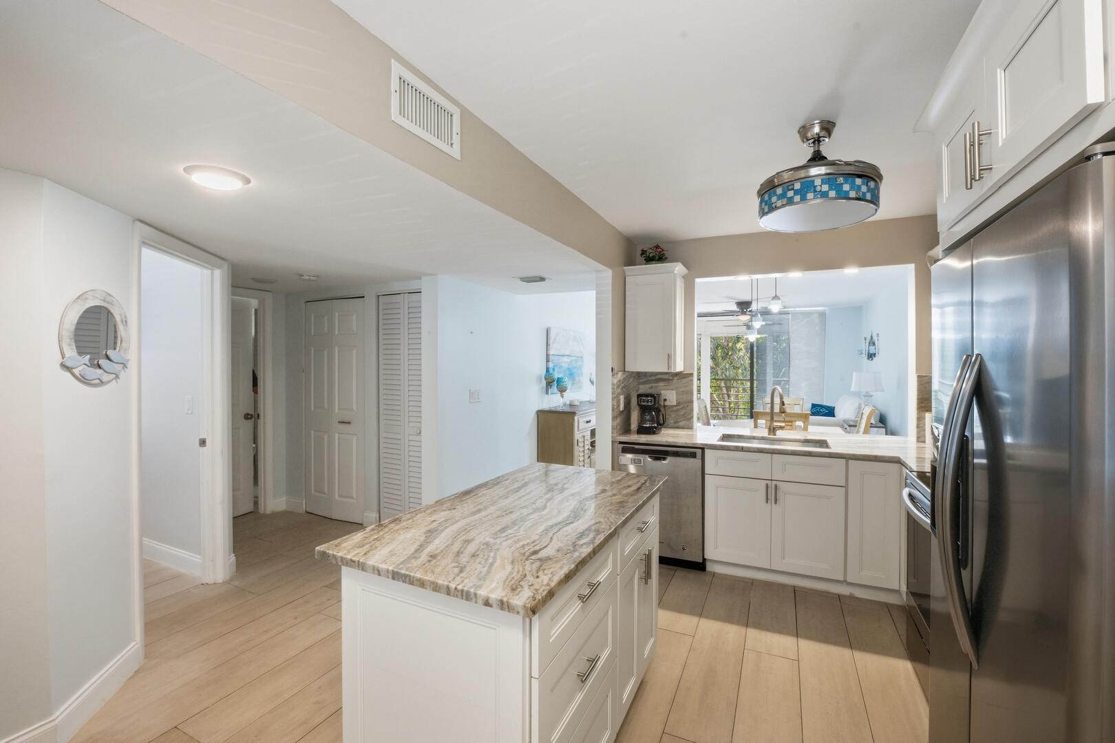 3138 Via Poinciana 306