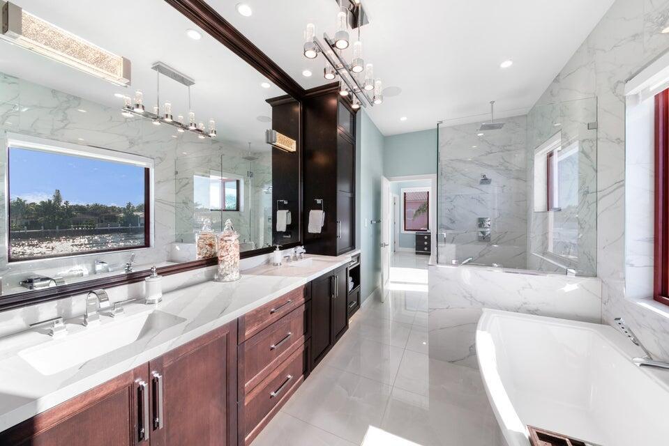 4555 W Tradewinds Avenue, Lauderdale-By-The-Sea