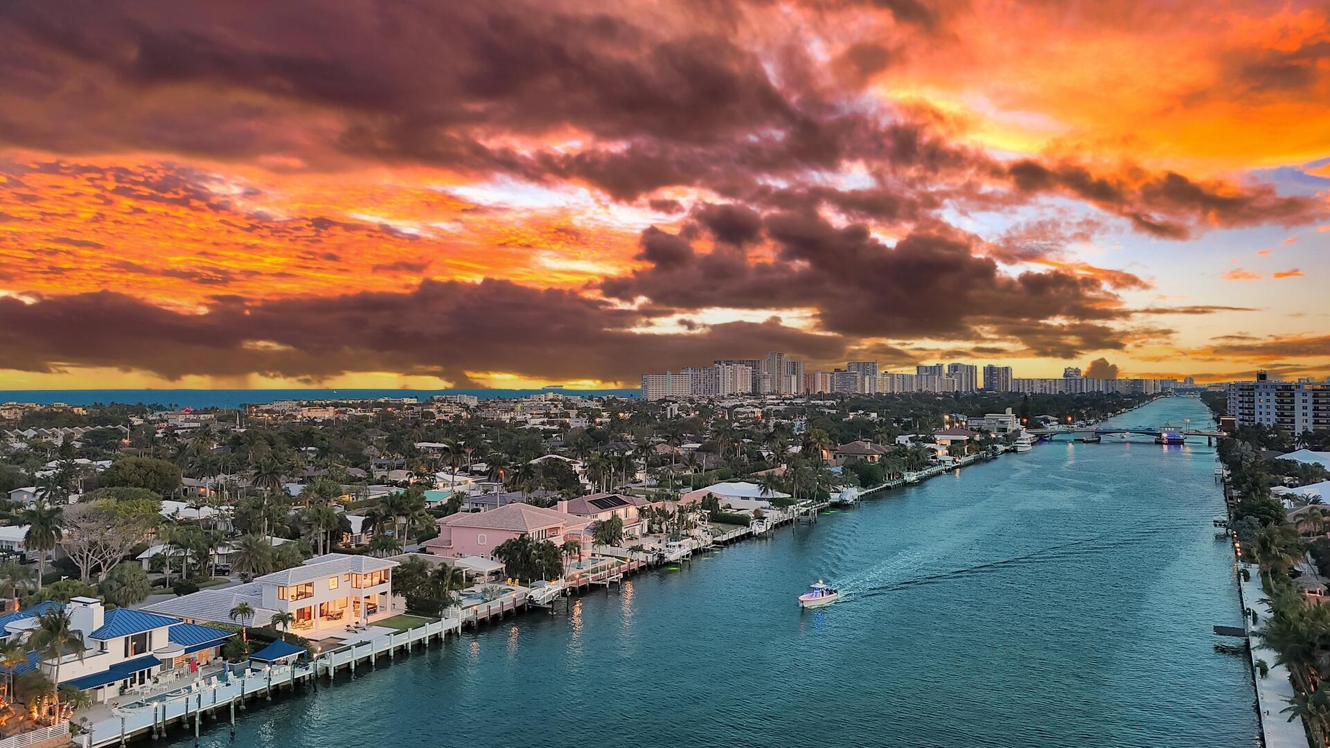 4555 W Tradewinds Avenue, Lauderdale-By-The-Sea