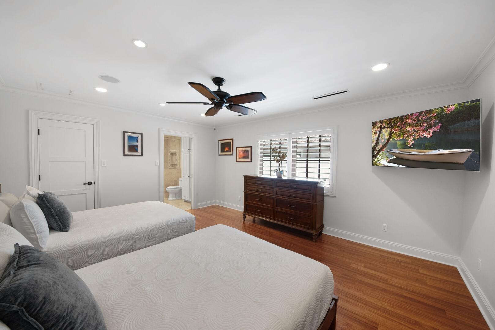 4555 W Tradewinds Avenue, Lauderdale-By-The-Sea