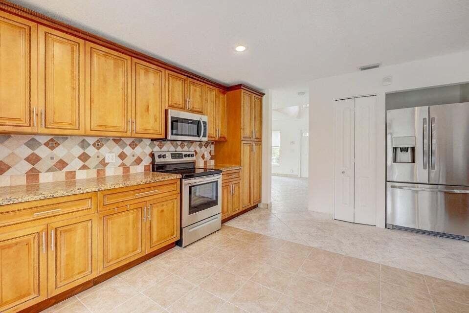 10758 Lake Jasmine Drive