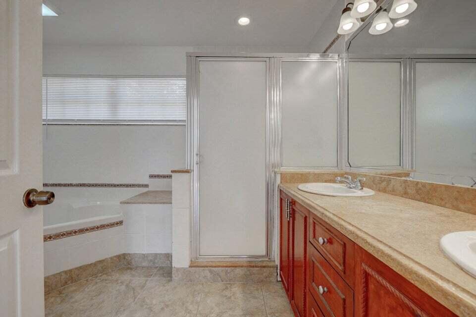 10758 Lake Jasmine Drive