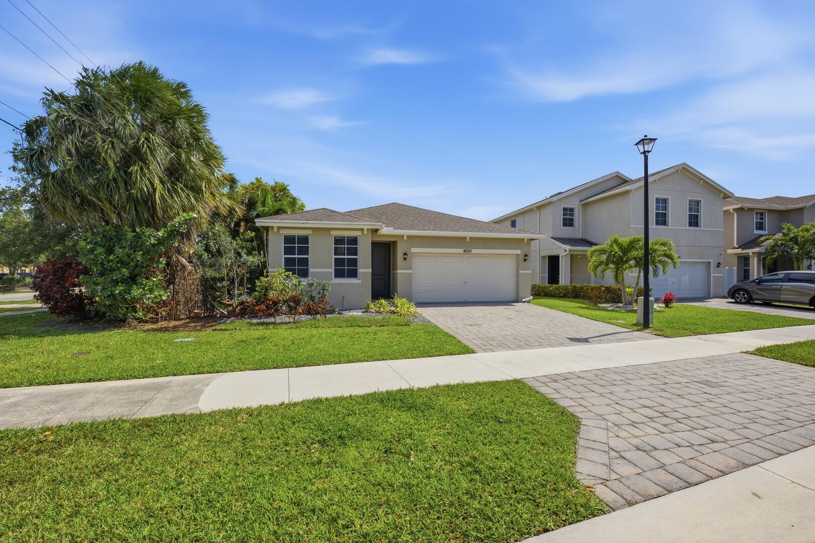 4010 Tomoka Drive