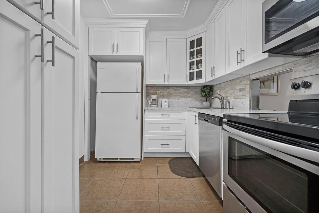 8280 SW 24th Street 7210