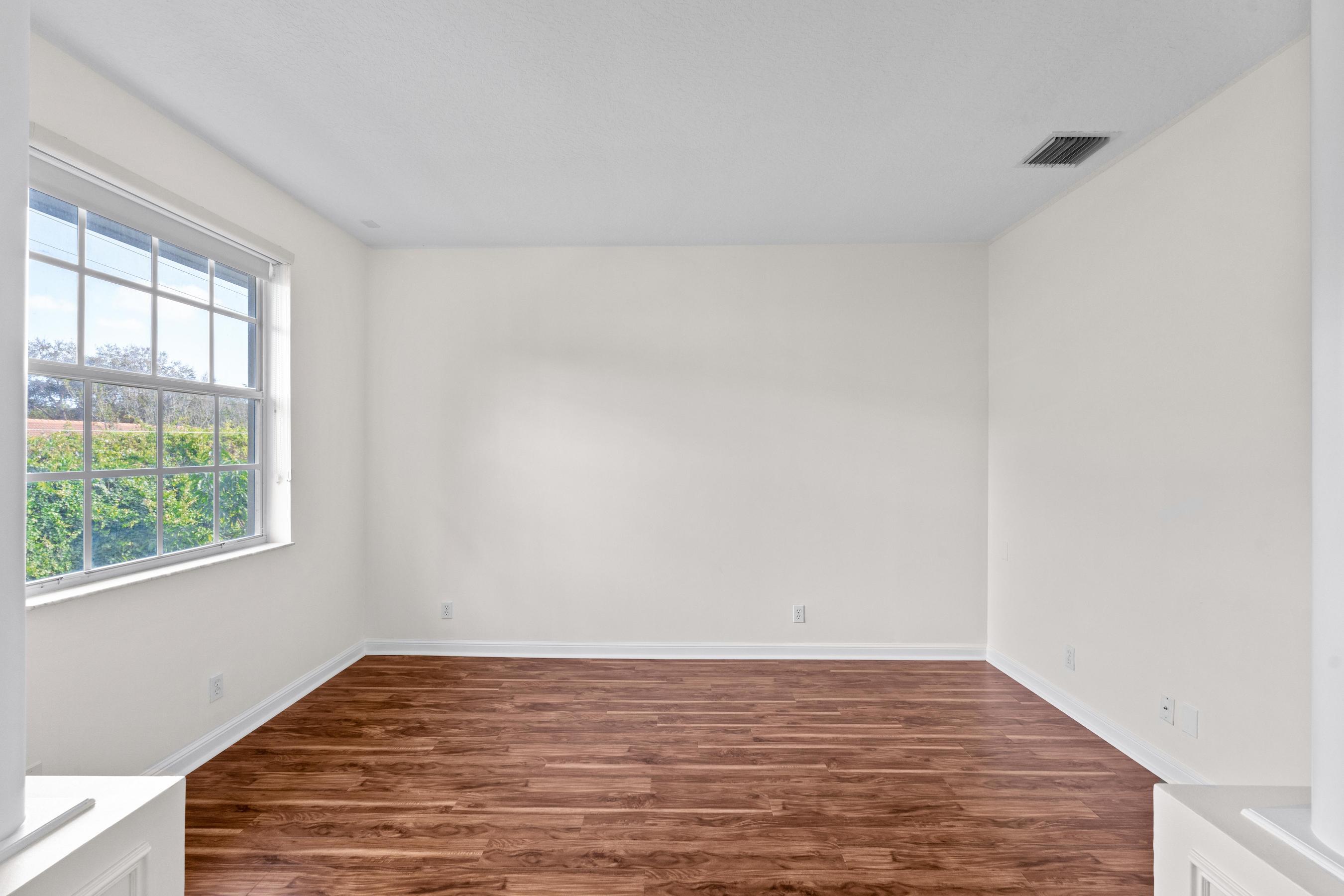 9905 Coronado Lake Drive