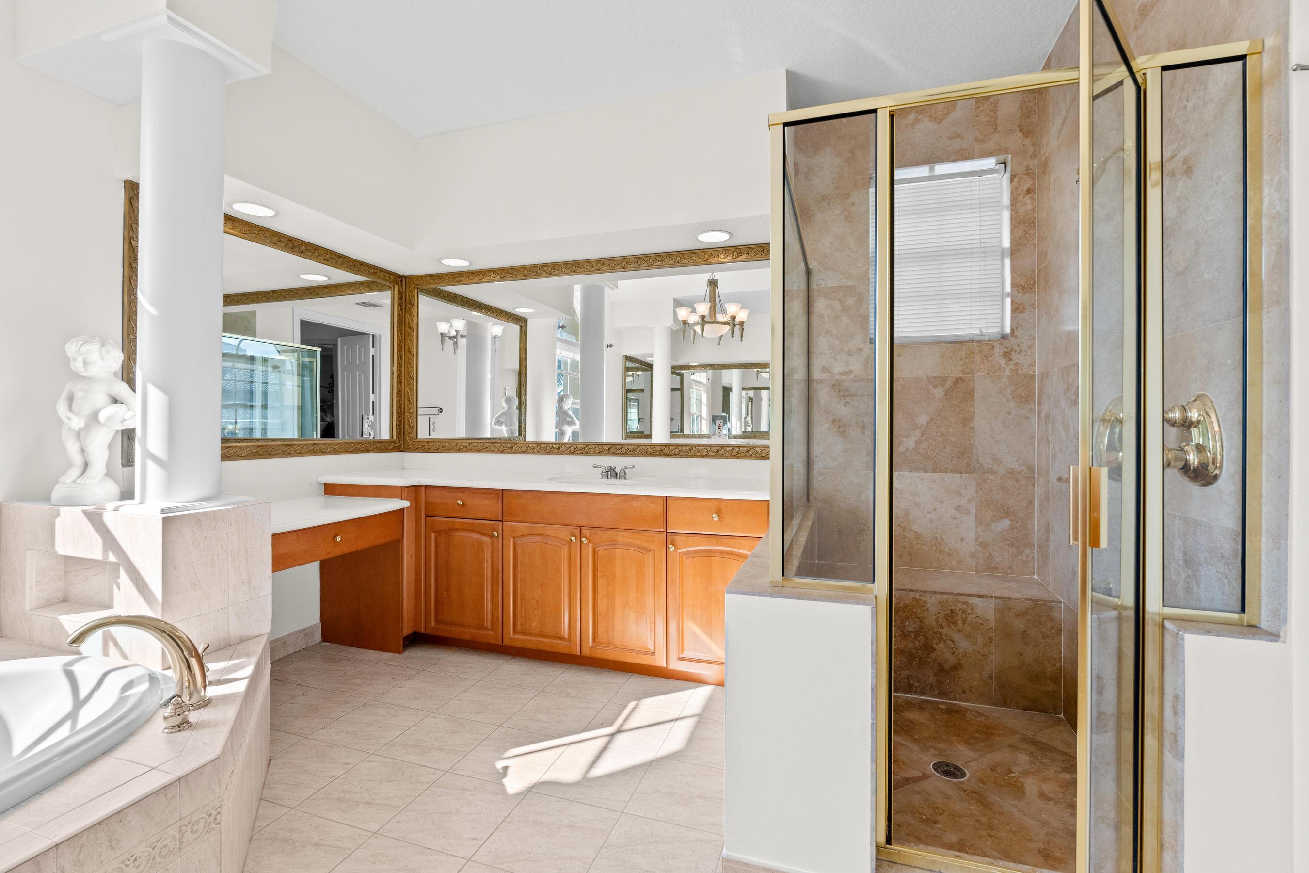 9905 Coronado Lake Drive