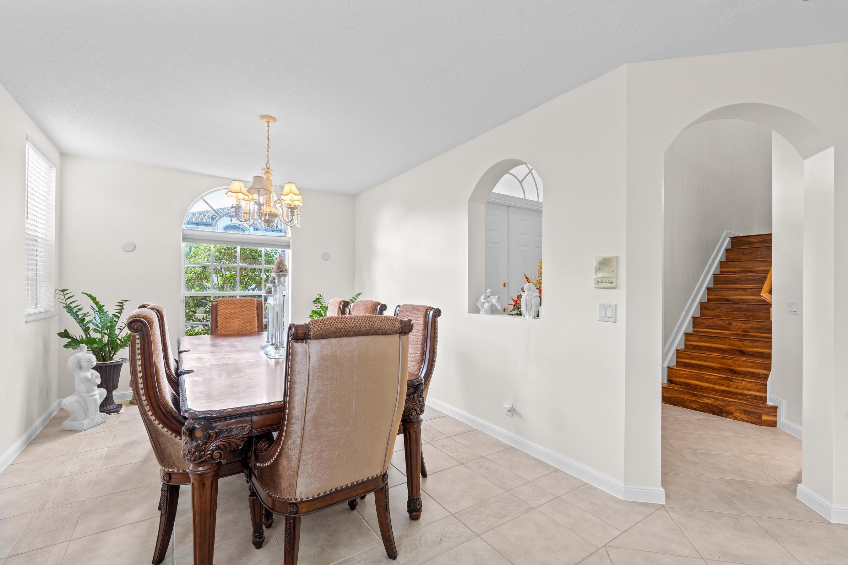 9905 Coronado Lake Drive