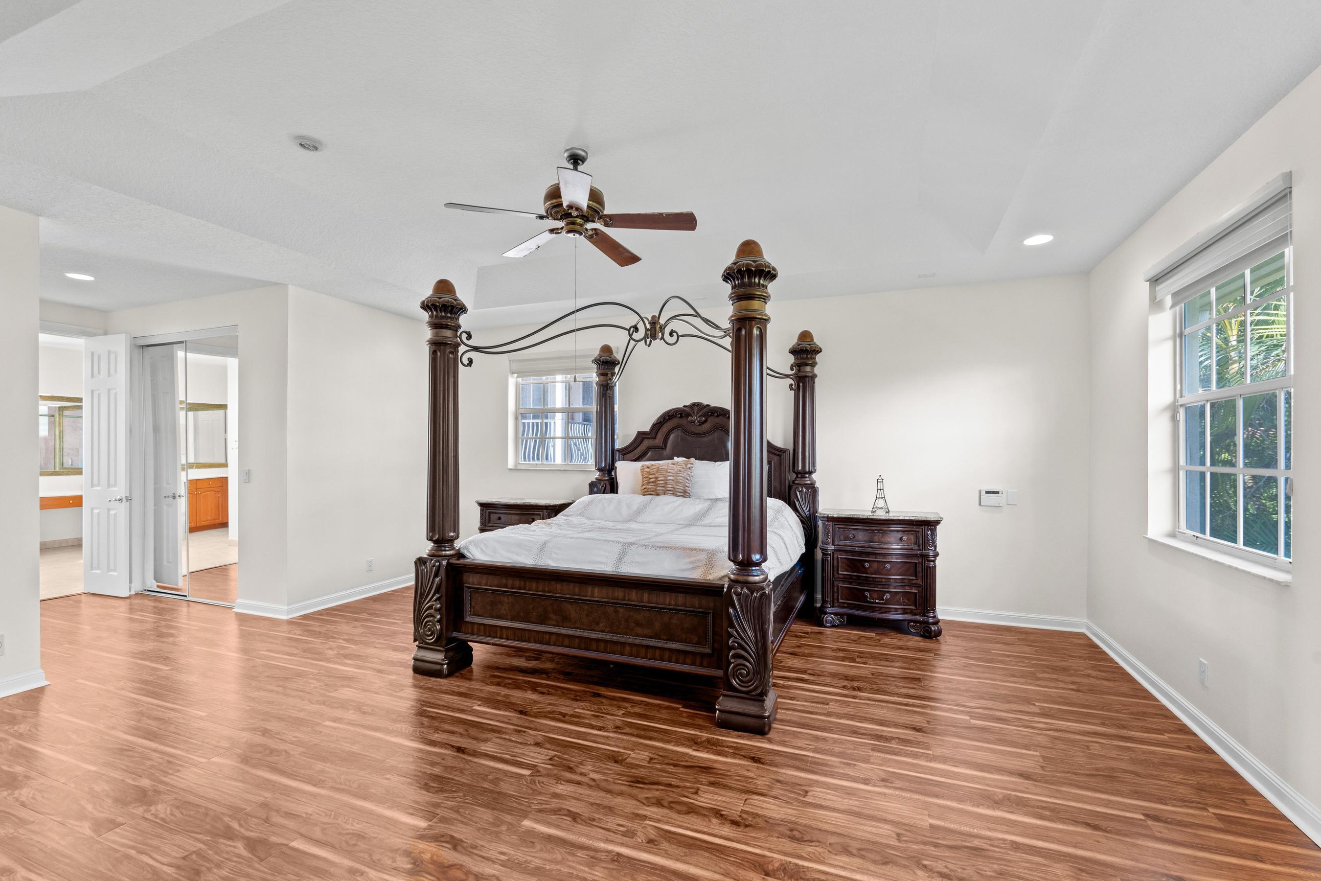 9905 Coronado Lake Drive