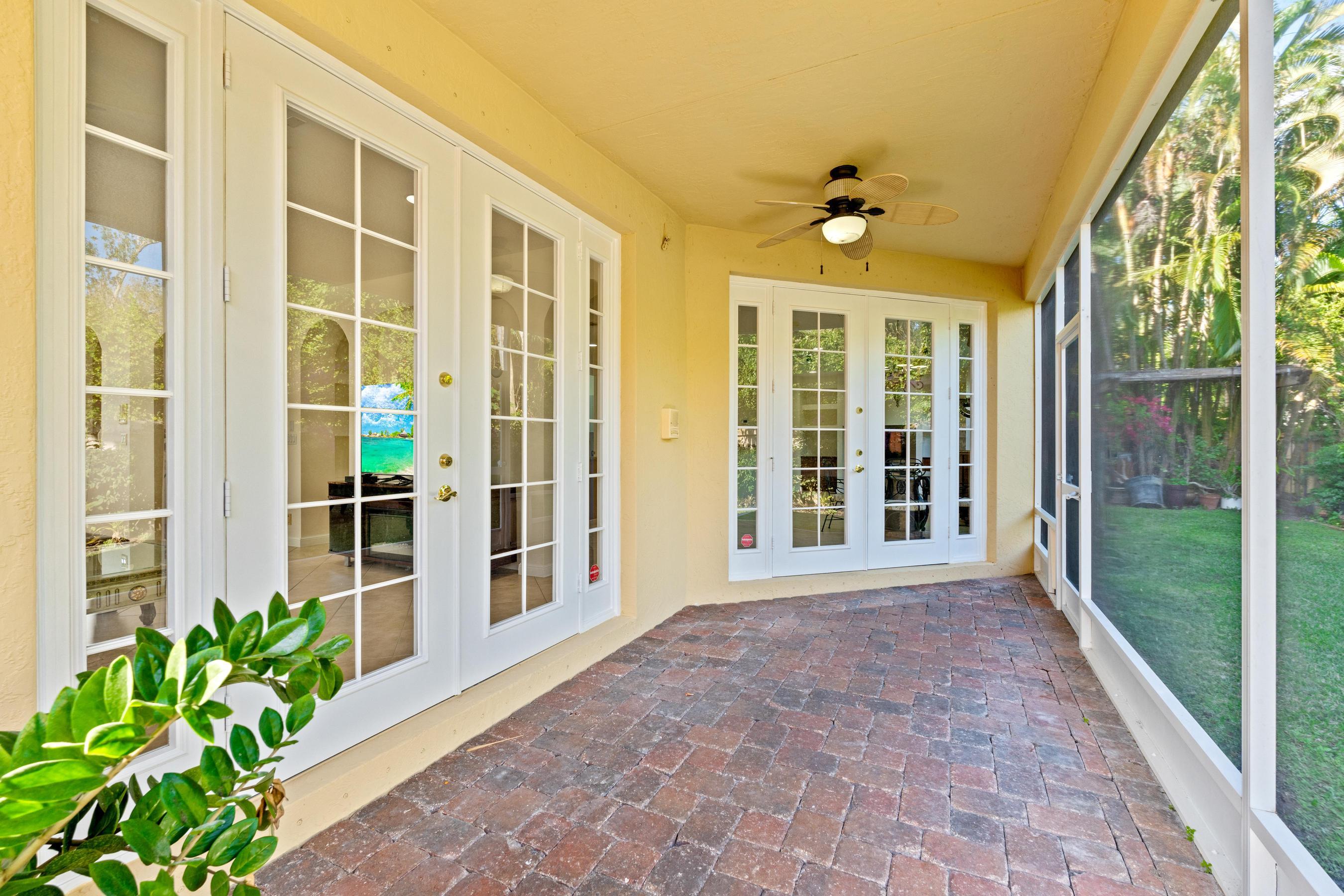 9905 Coronado Lake Drive