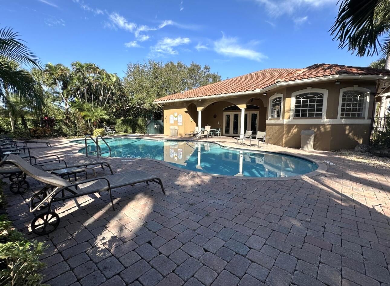 9905 Coronado Lake Drive