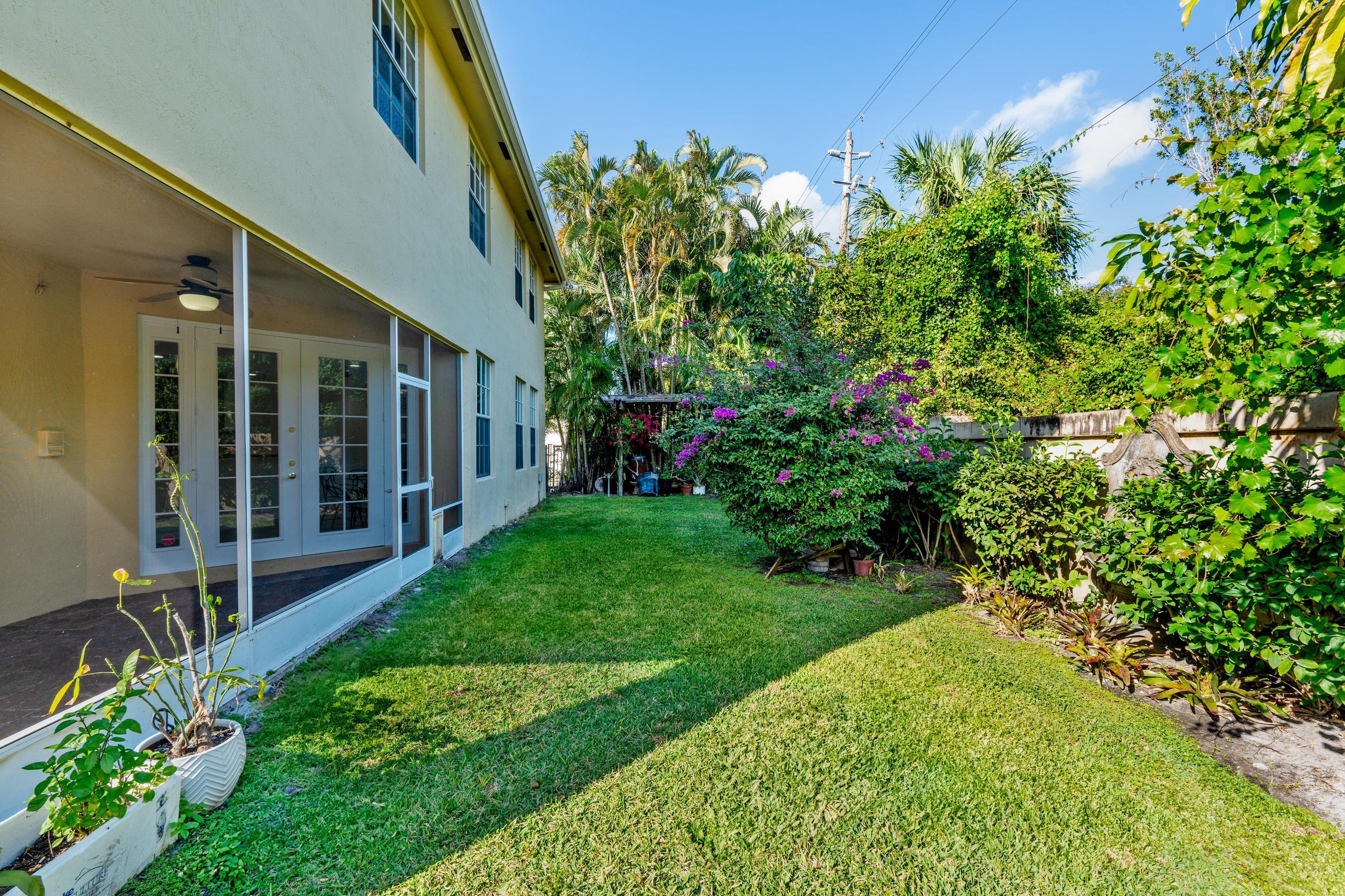 9905 Coronado Lake Drive