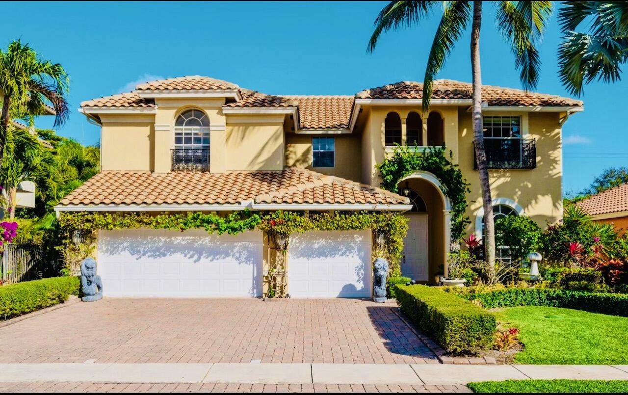9905 Coronado Lake Drive