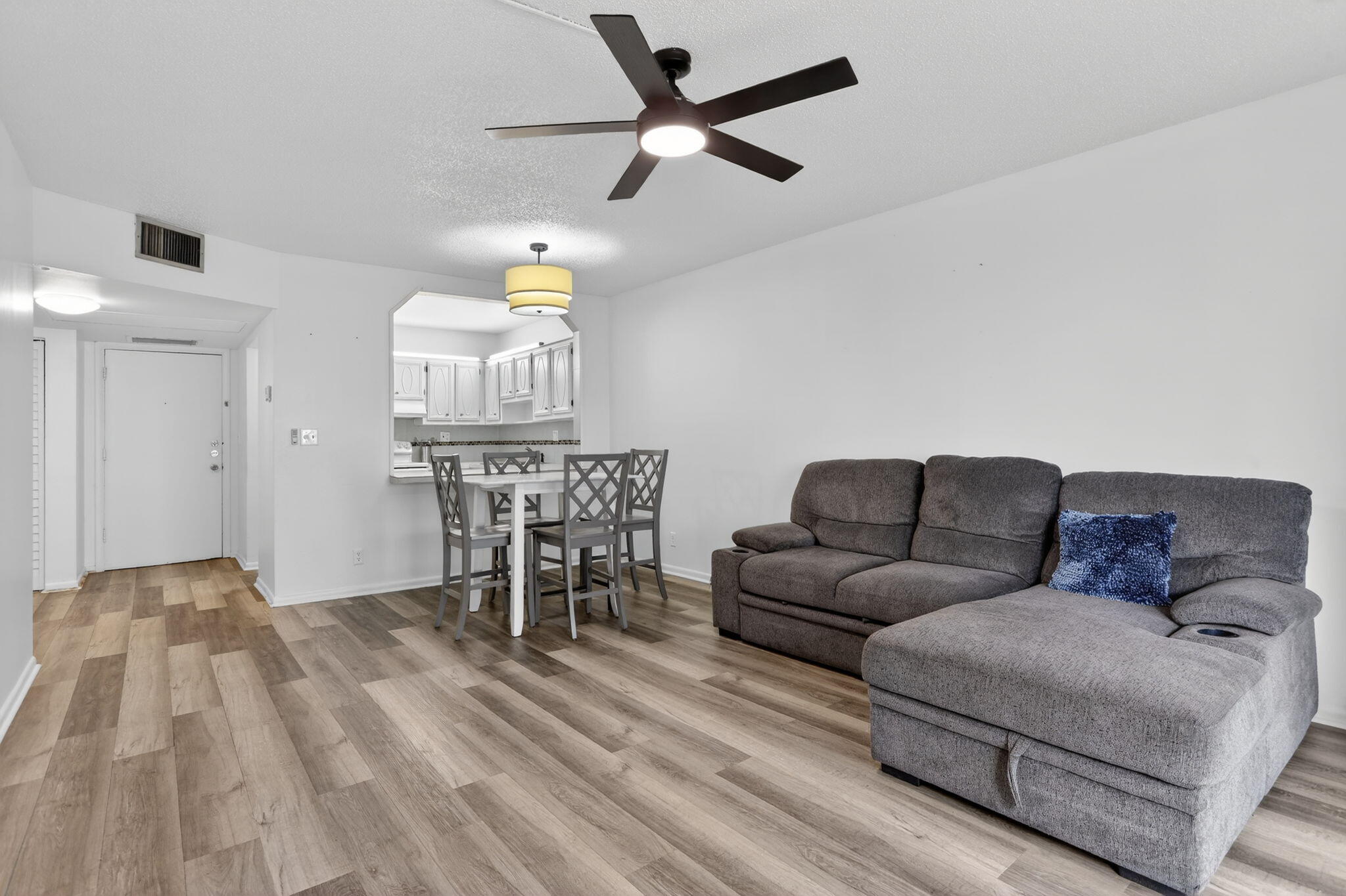 375 SW 56th Avenue 103