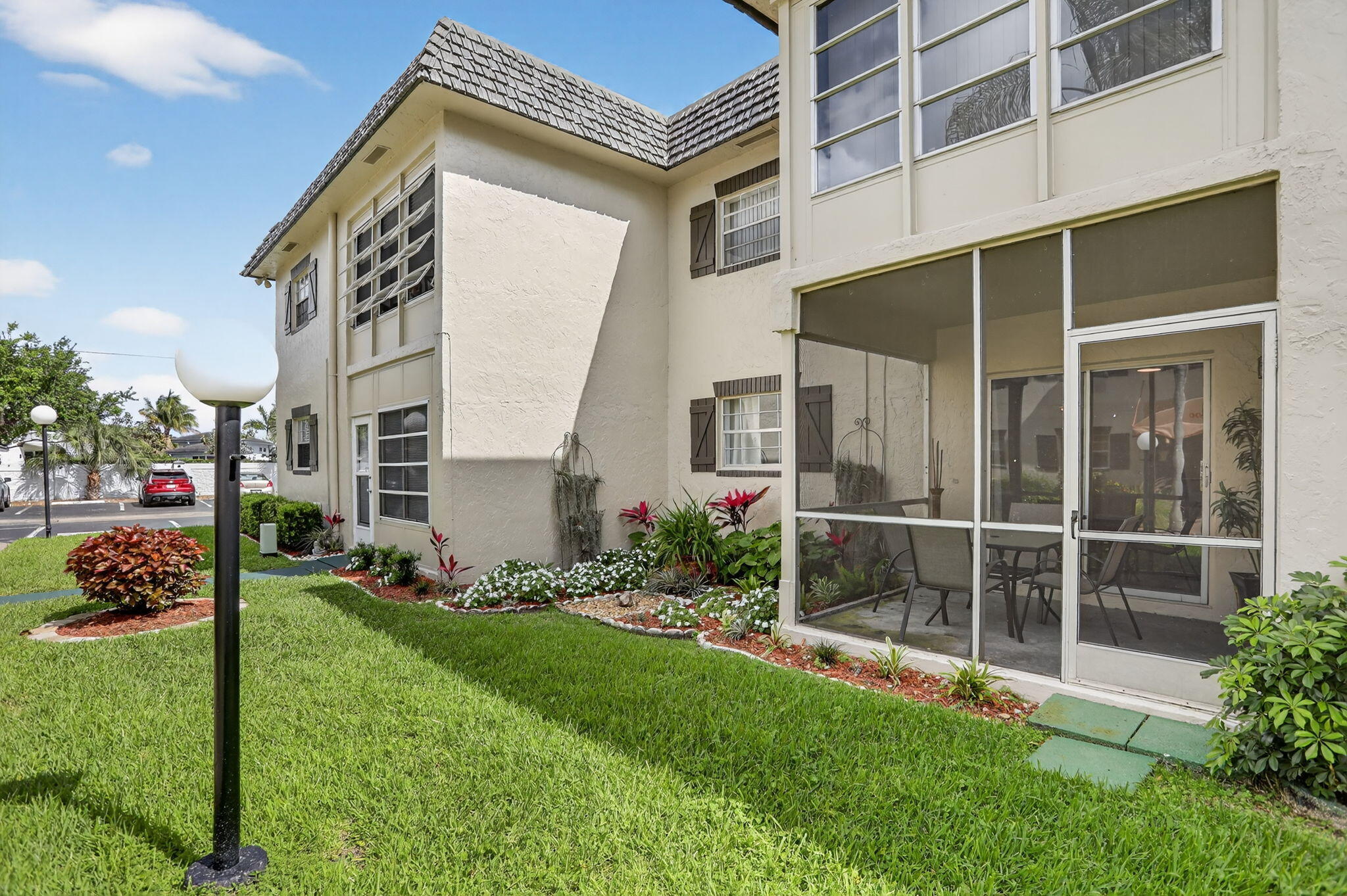 375 SW 56th Avenue 103