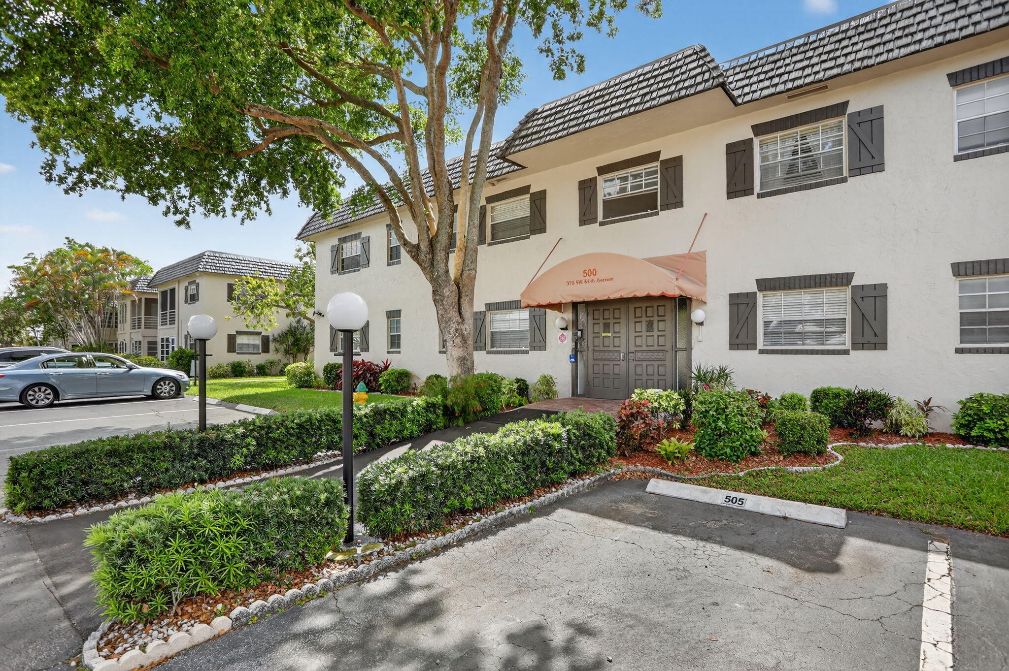 375 SW 56th Avenue 103